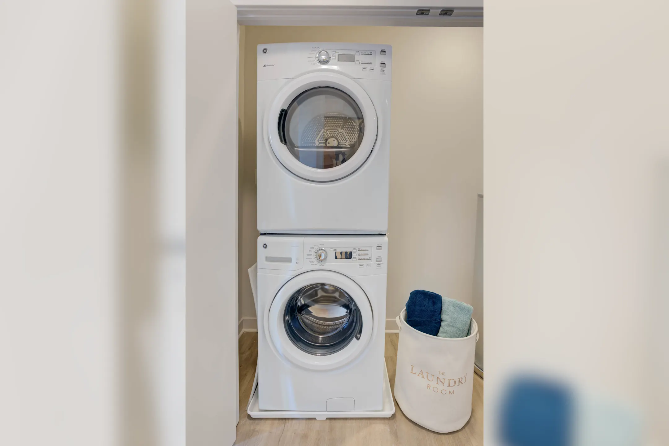 Luxe Apartments Apartments Woodbridge, NJ 07095