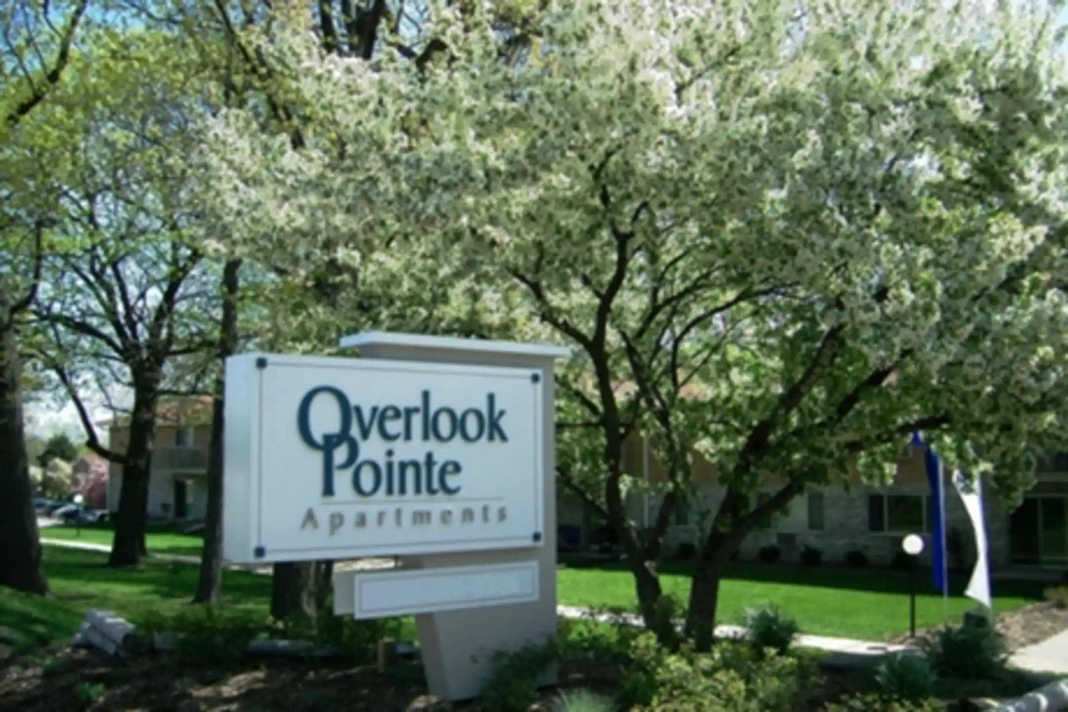 Overlook Pointe Apartments Middleton, WI 53562
