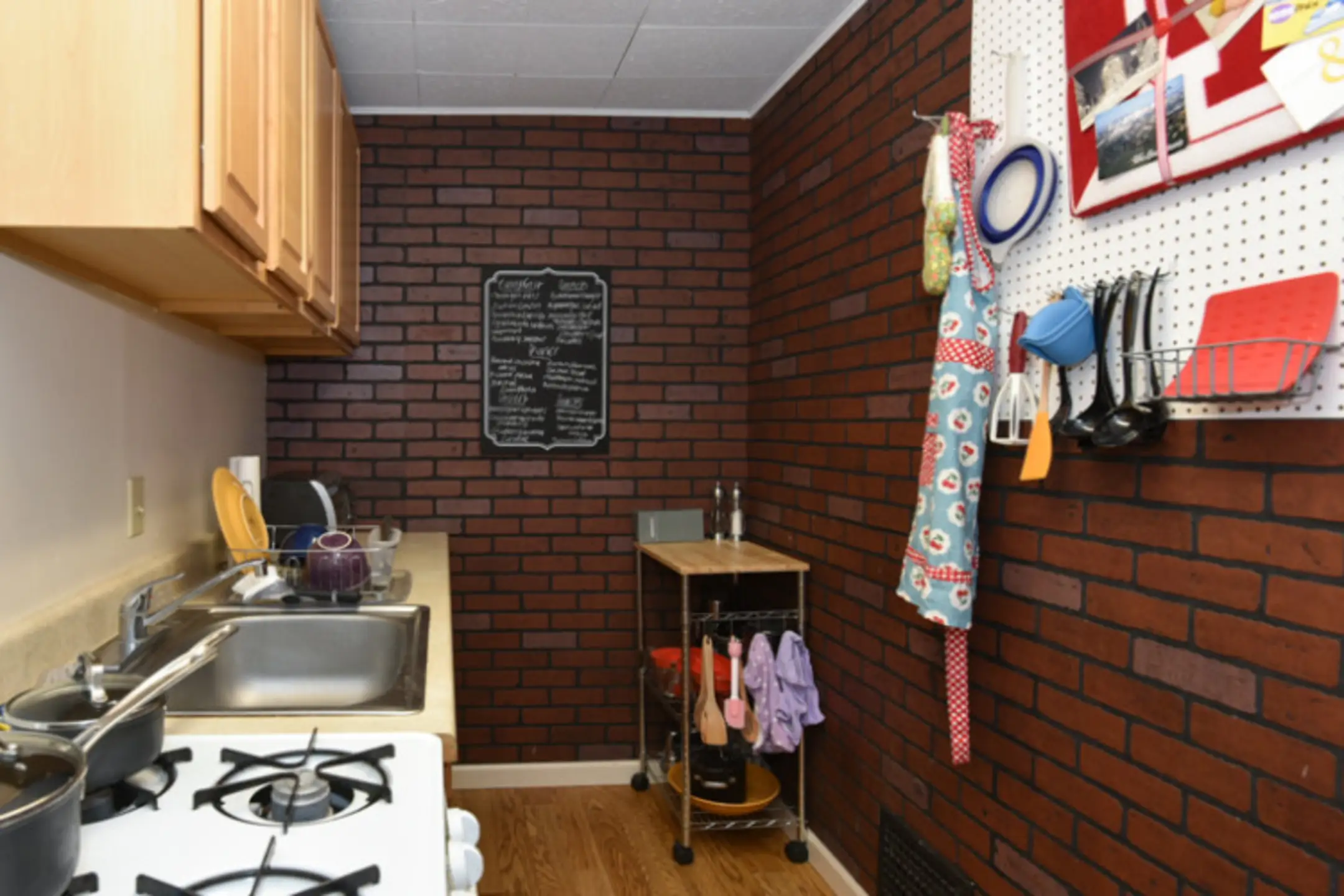 Burnham Rentals Campus Area 1 Bedrooms Apartments Bloomington, IN 47408