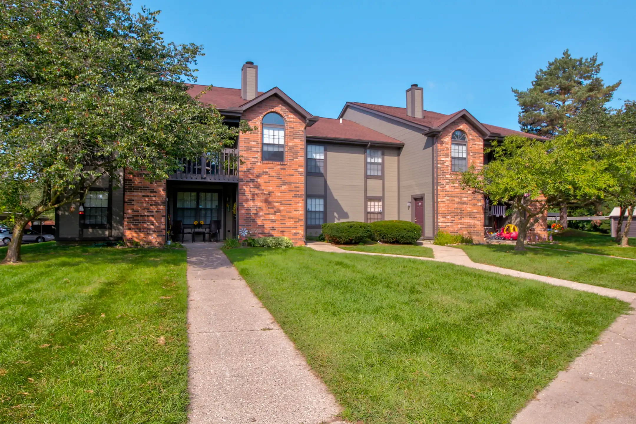 Lancaster Lakes Apartments Clarkston, MI 48346