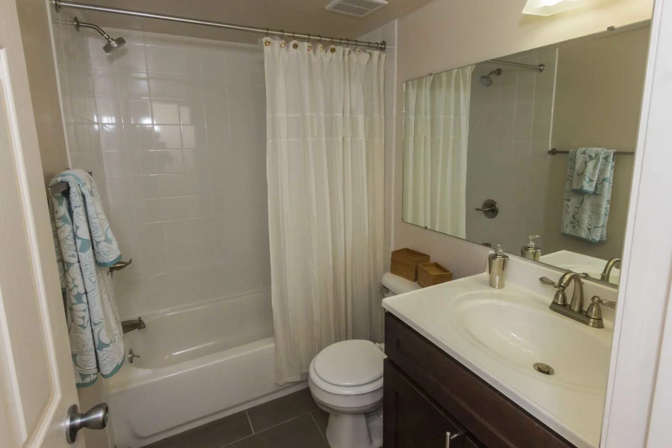 Bathroom - Summit Park Communities - Philadelphia, PA