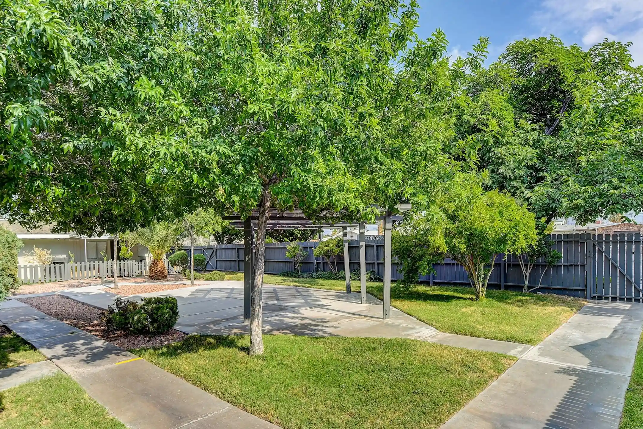 Green Acres Apartments Las Vegas, NV 89107