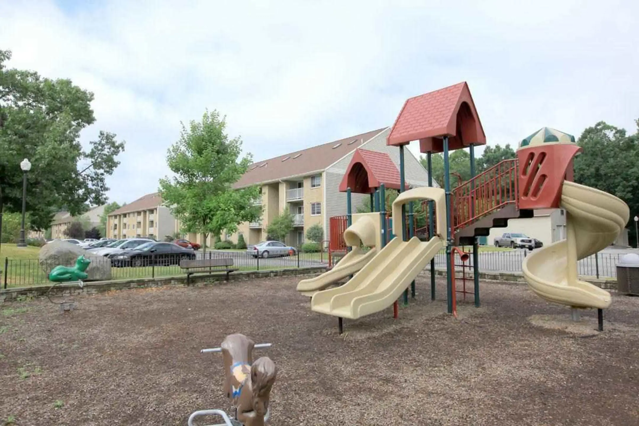 Playground - Hudson Harbour Apartments - Poughkeepsie, NY