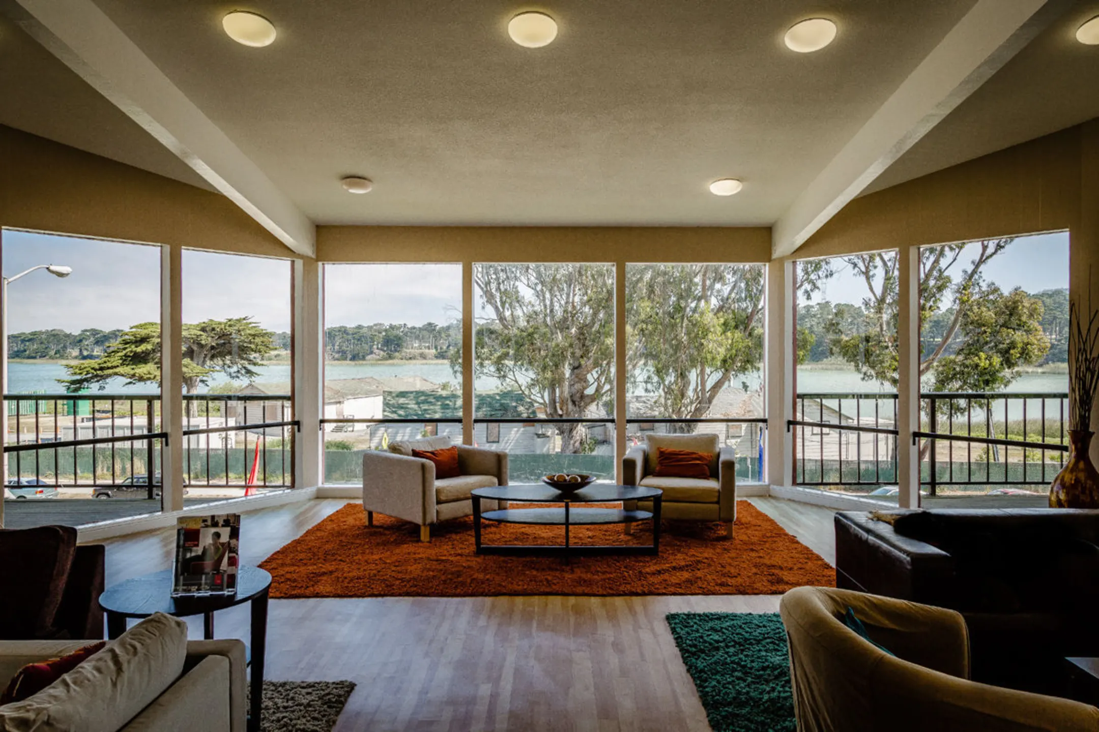 Living Room - Lakewood Apartments- San Francisco - San Francisco, CA