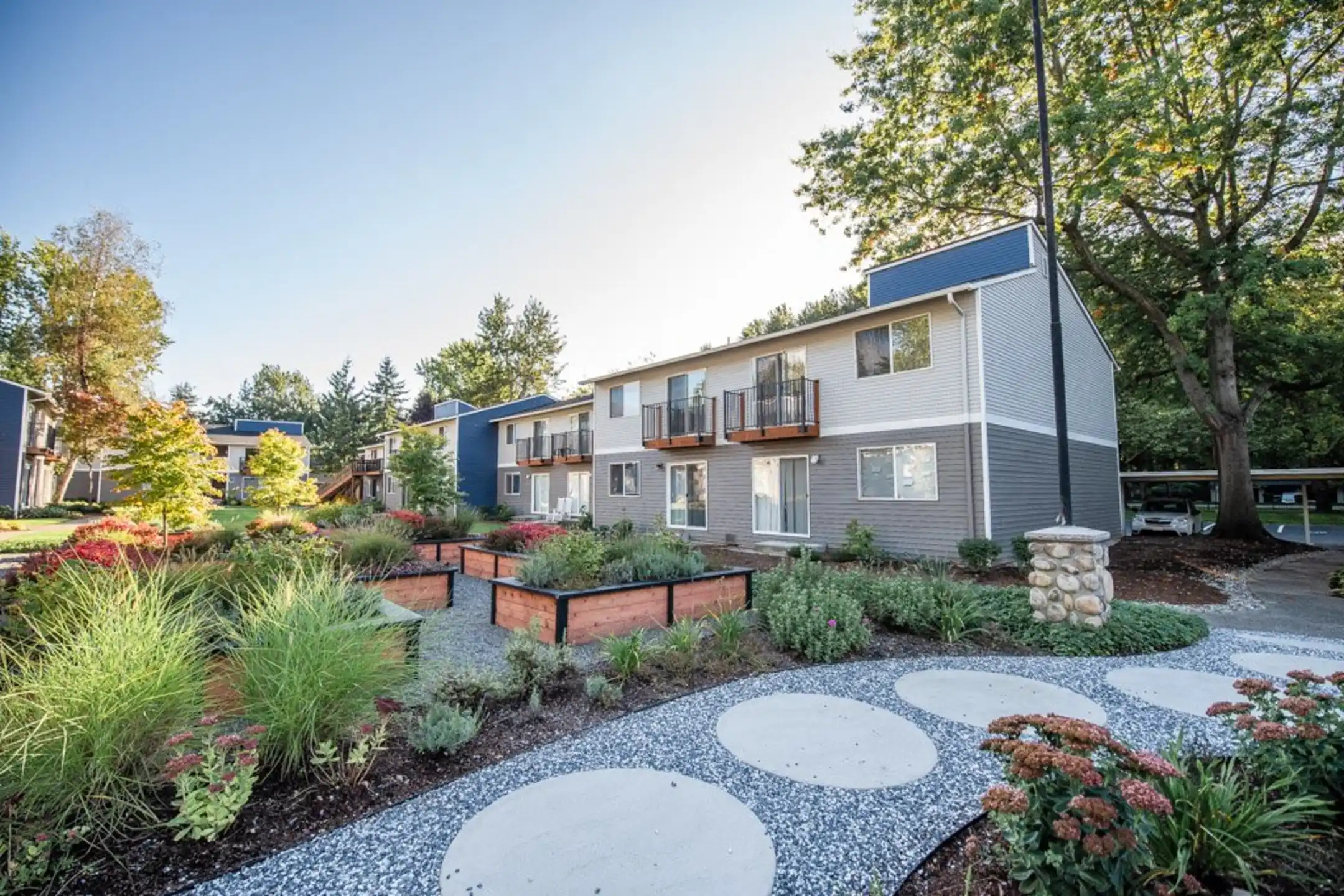 Building - Driftwood Apartments - Kent, WA