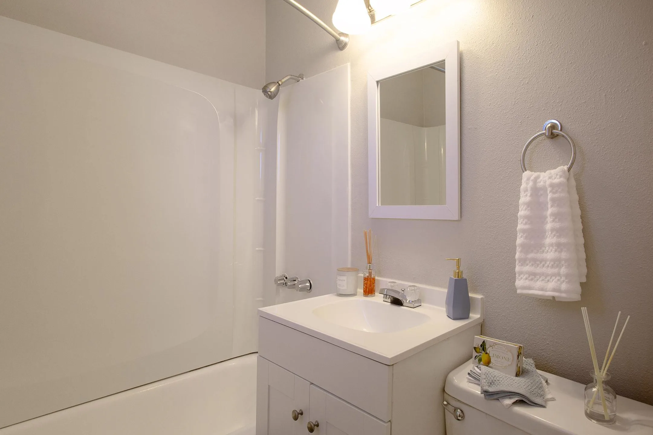 Bathroom - Encanto Lofts - Albuquerque, NM