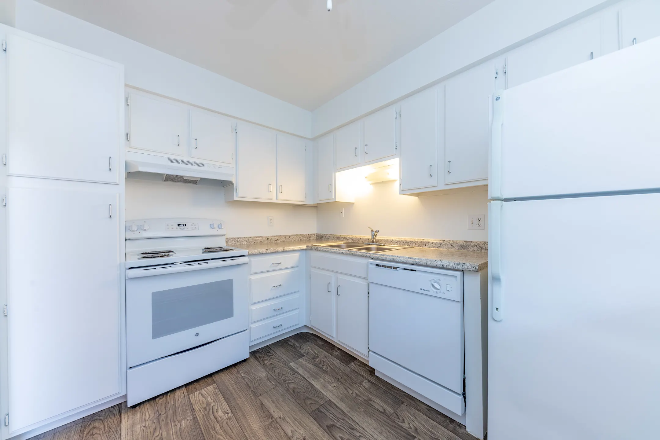 Gulf Gate 6551 Gulf Gate Pl Sarasota, FL Apartments for Rent Rent.