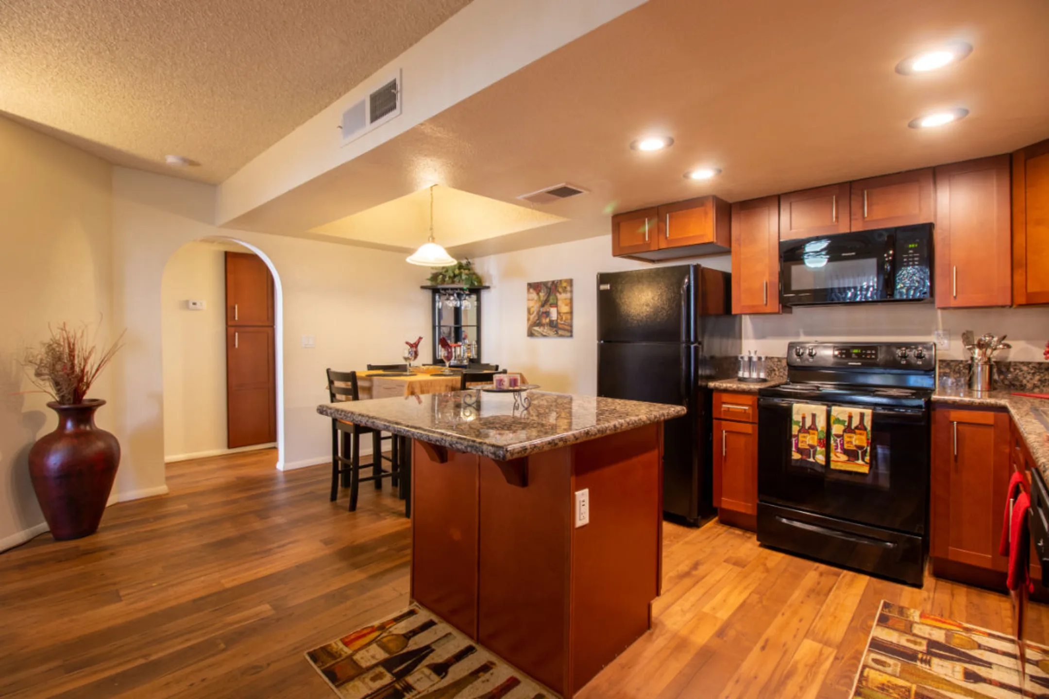 Kitchen - Desert Lakes - Phoenix, AZ