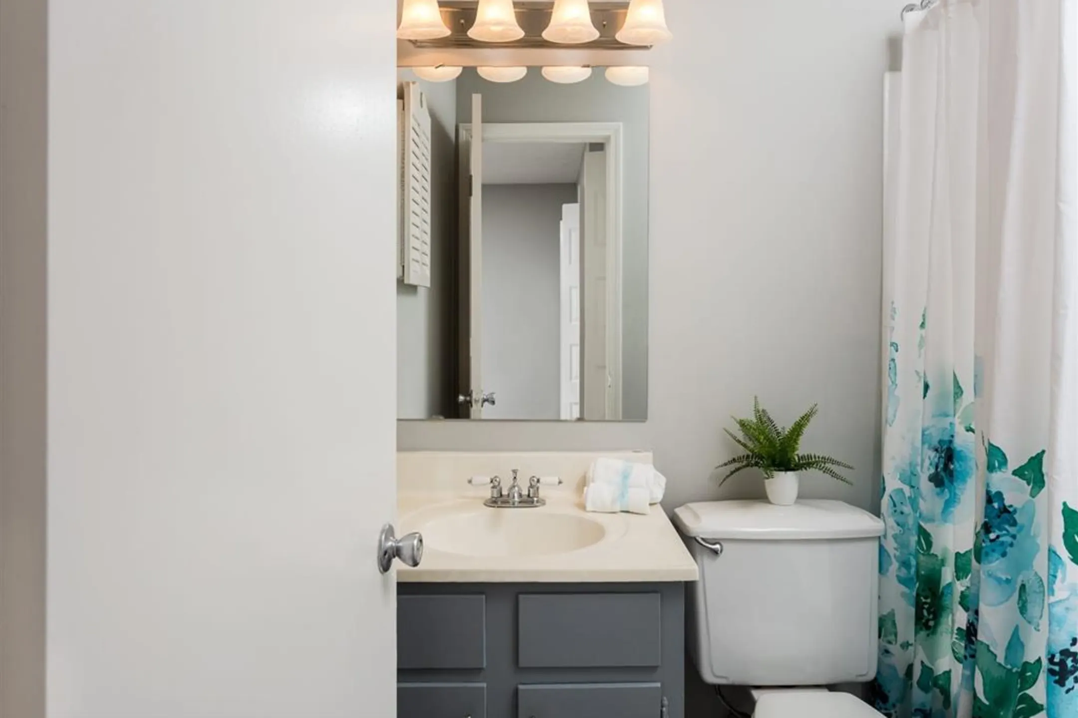 Bathroom - Rolling Hills Apartments - Louisville, KY
