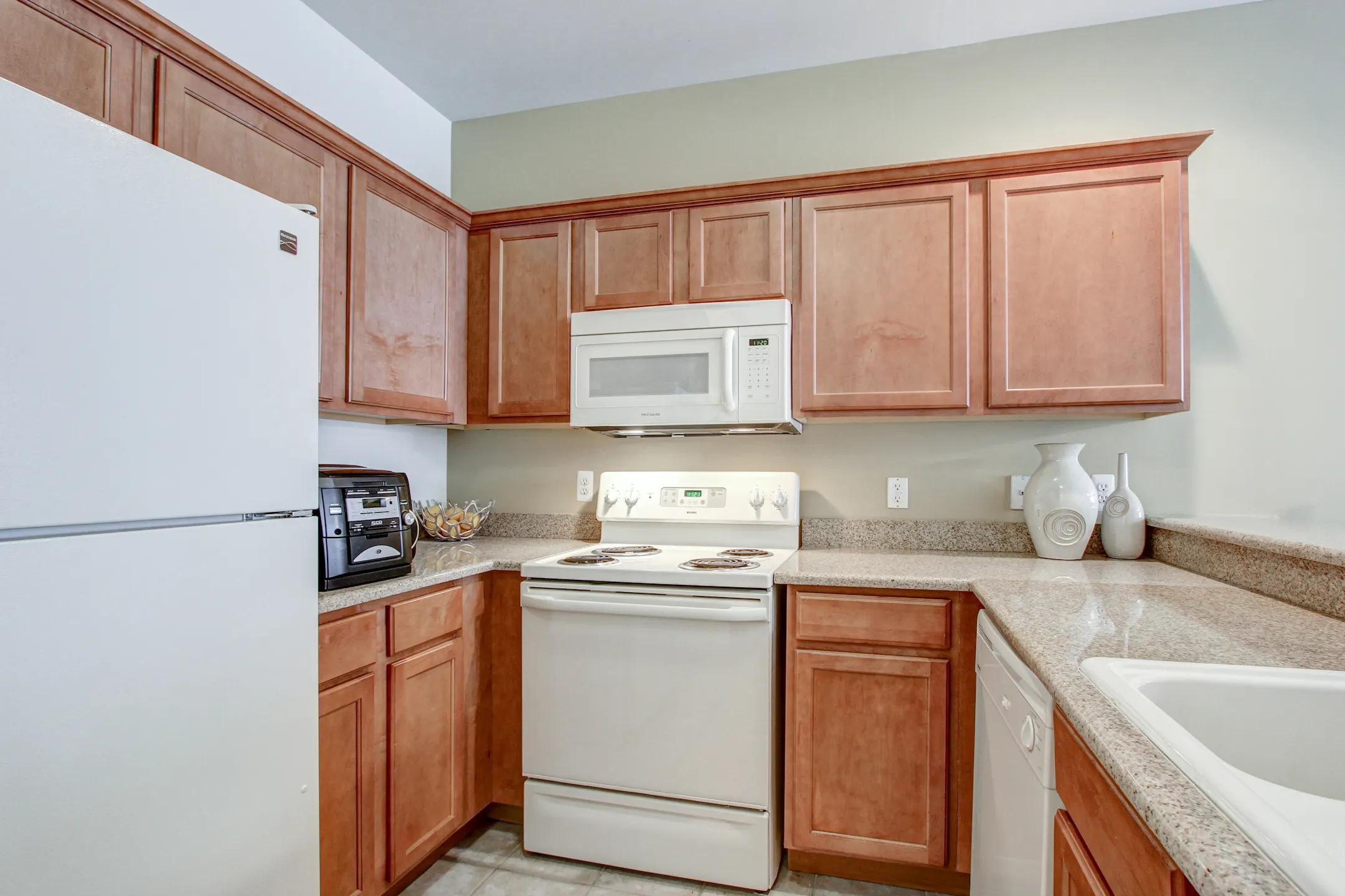 The Preserves 3737 Cherry Creek Ln Sterling Heights, MI Apartments