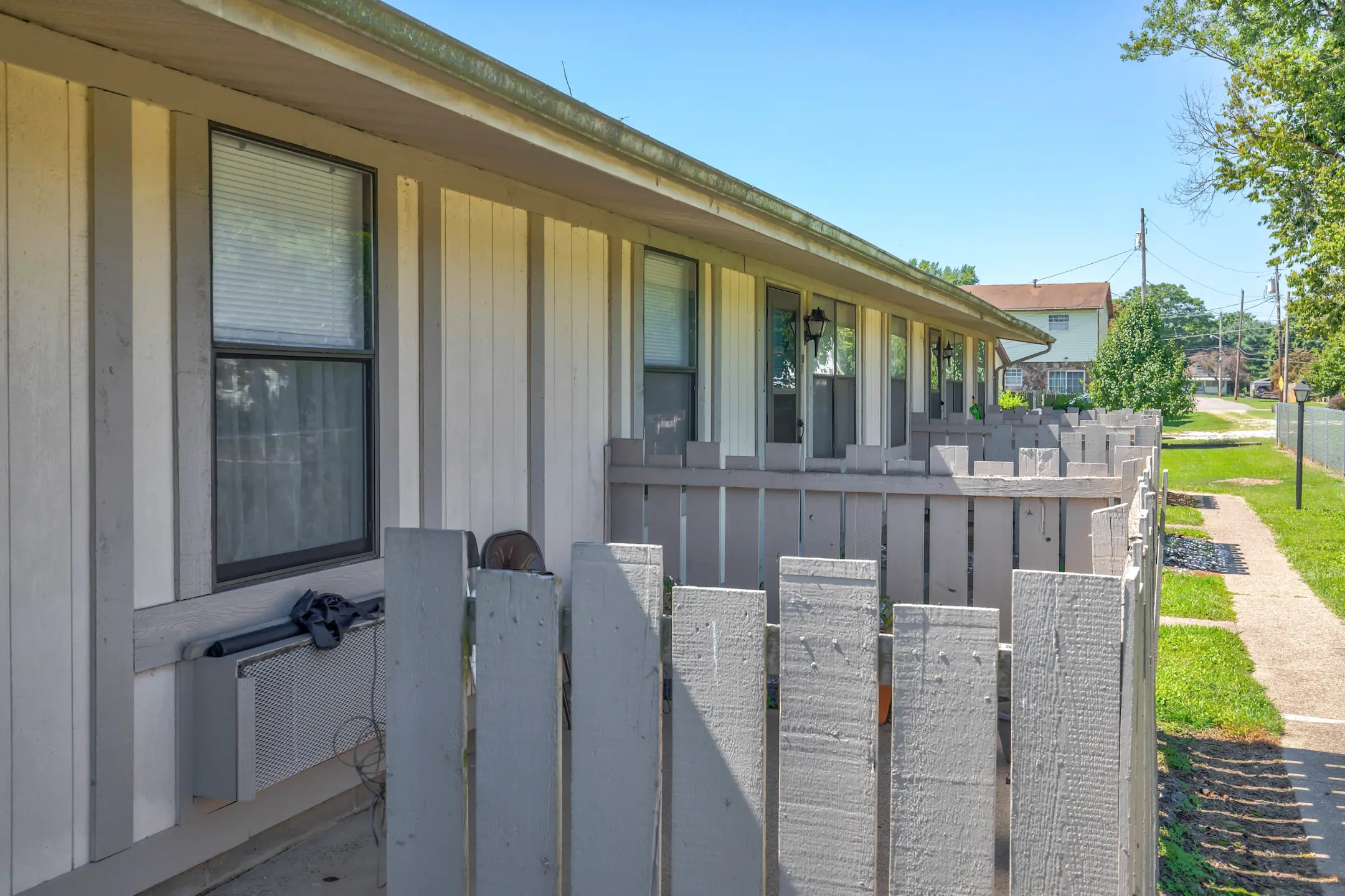 Cedarwood Apartments 731 Sycamore St 100 Belpre, OH Apartments for