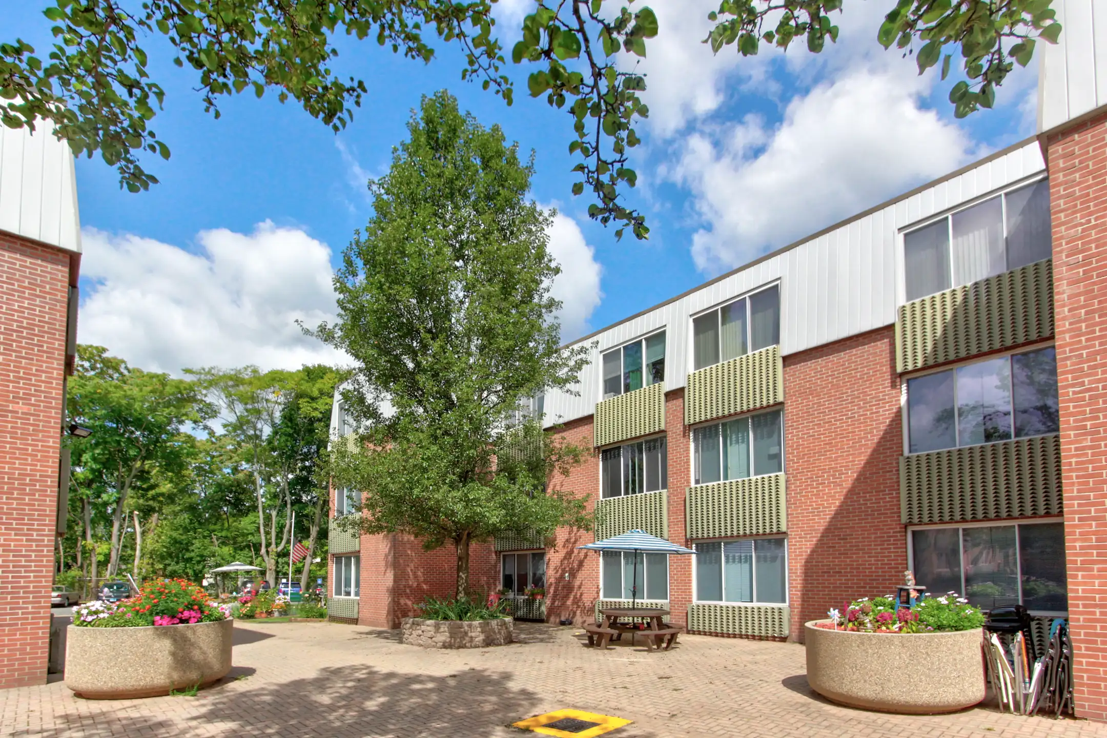 Silver Pond Apartments Apartments Wallingford, CT 06492