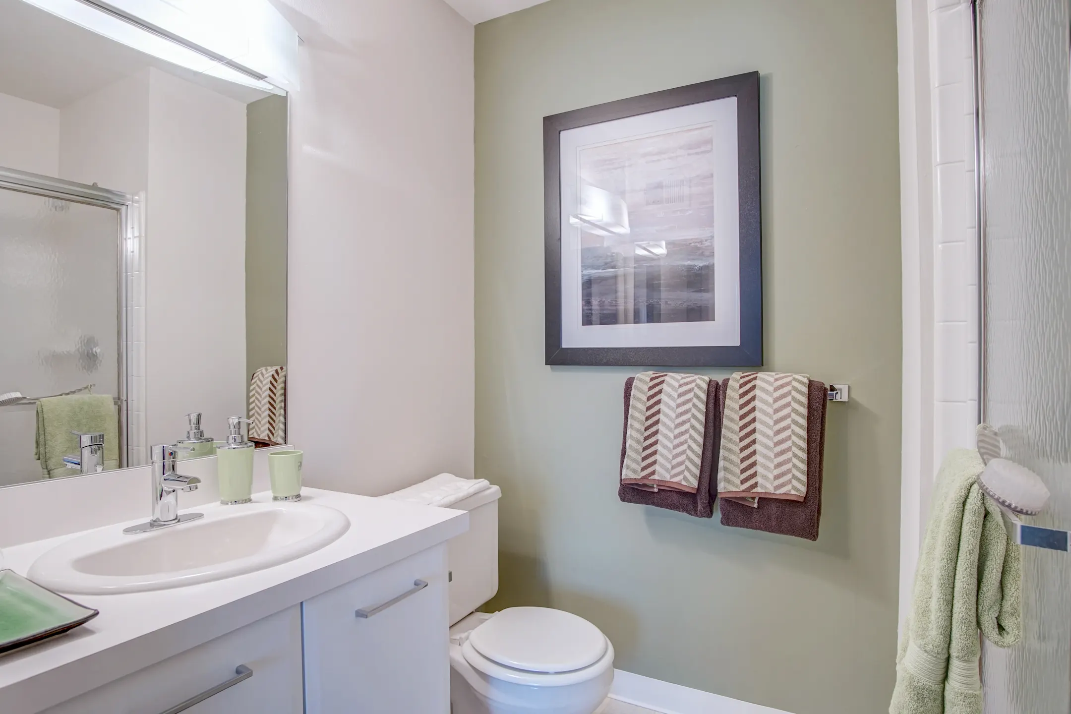 Bathroom - Lakeside Terraces - Sterling Heights, MI