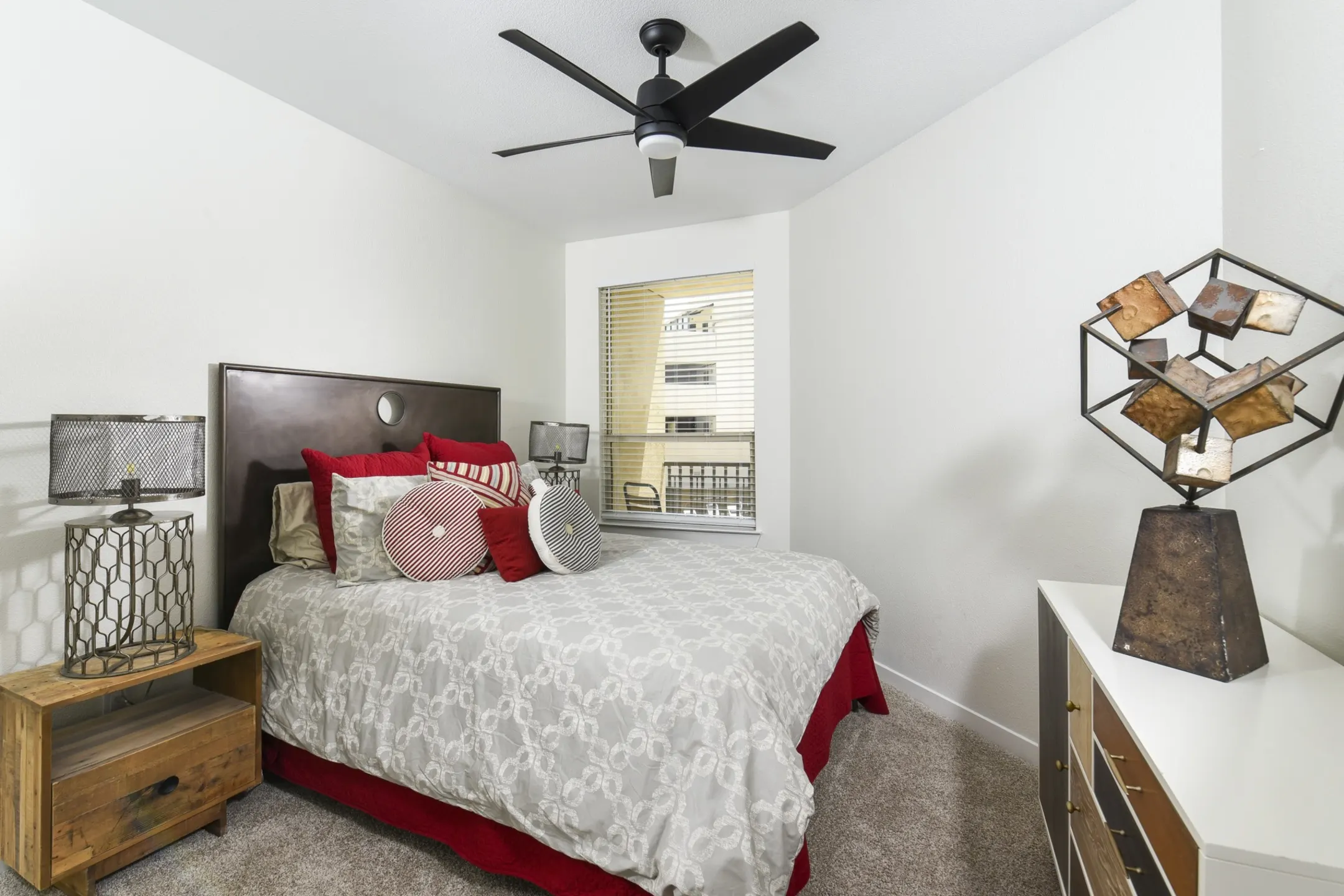 Bedroom - 1800 Broadway - San Antonio, TX