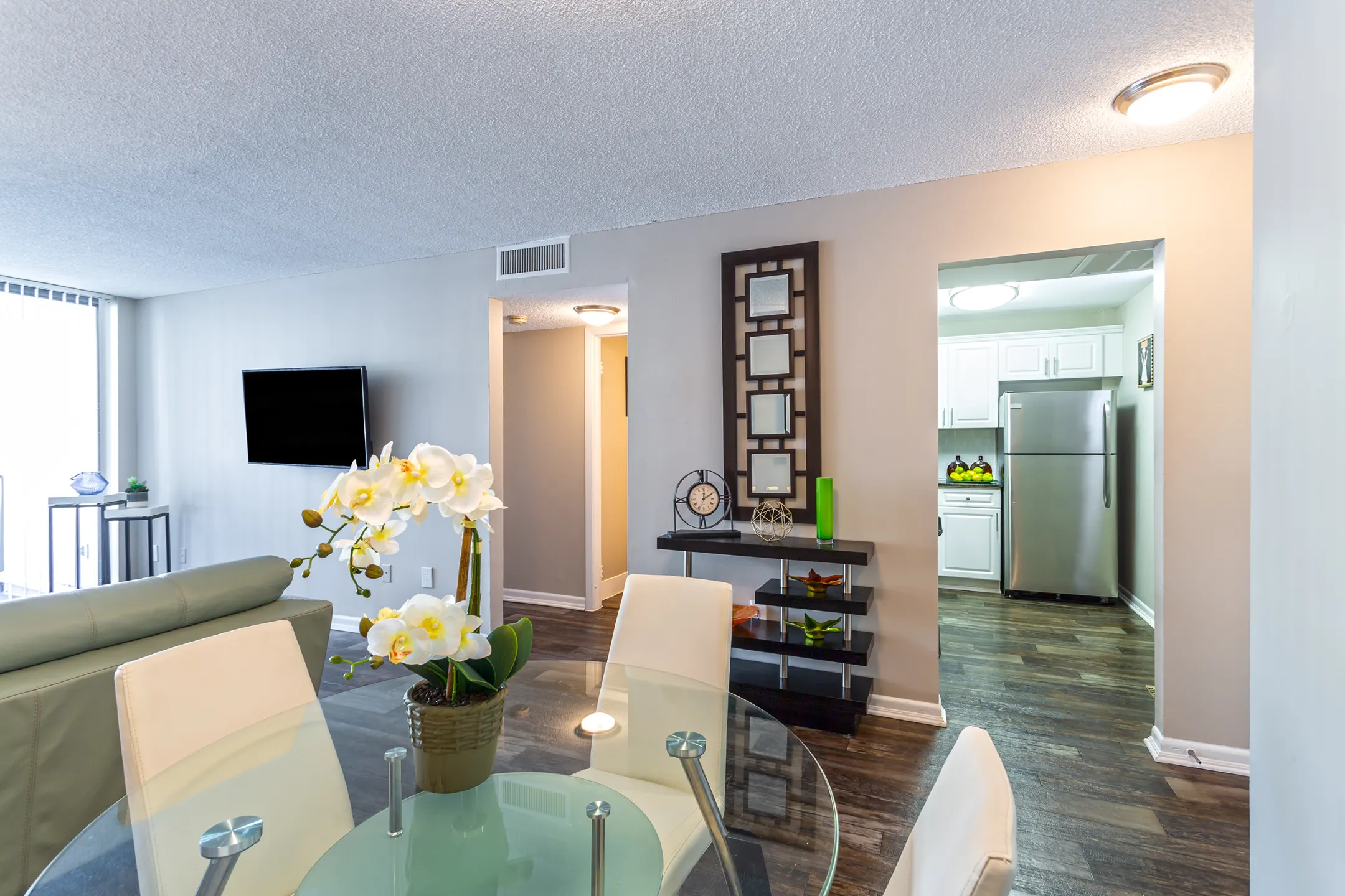 Living Room - Biscayne Apartments - North Miami, FL