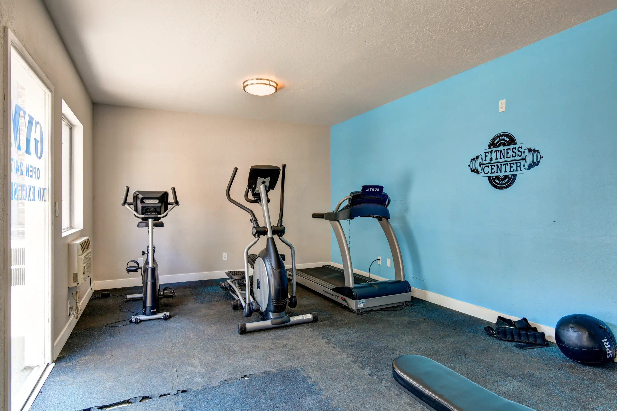 Fitness Weight Room - West Street Flats - Reno, NV