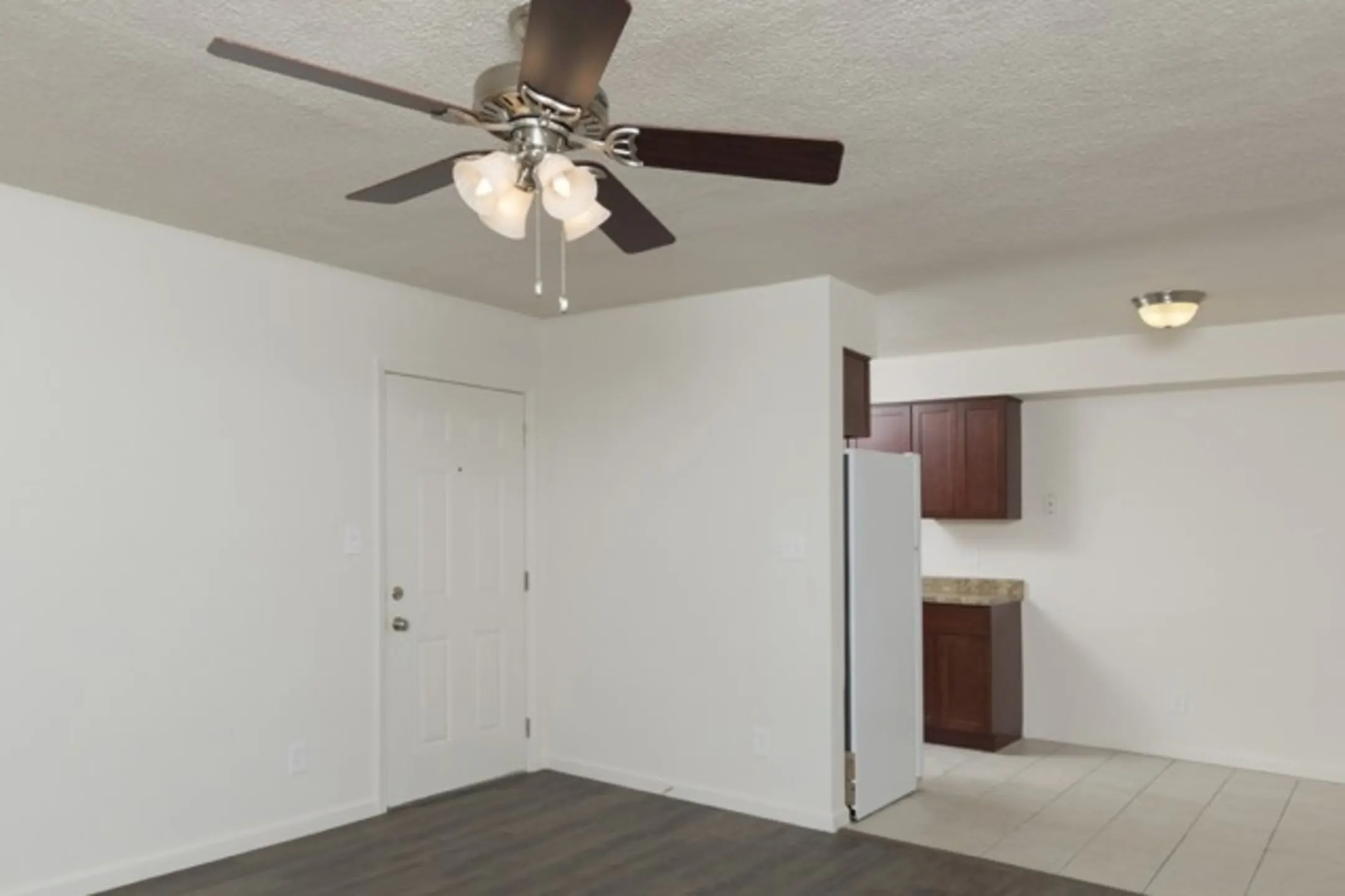 Rosewood Village Apartments 2072 E St Springfield, MO