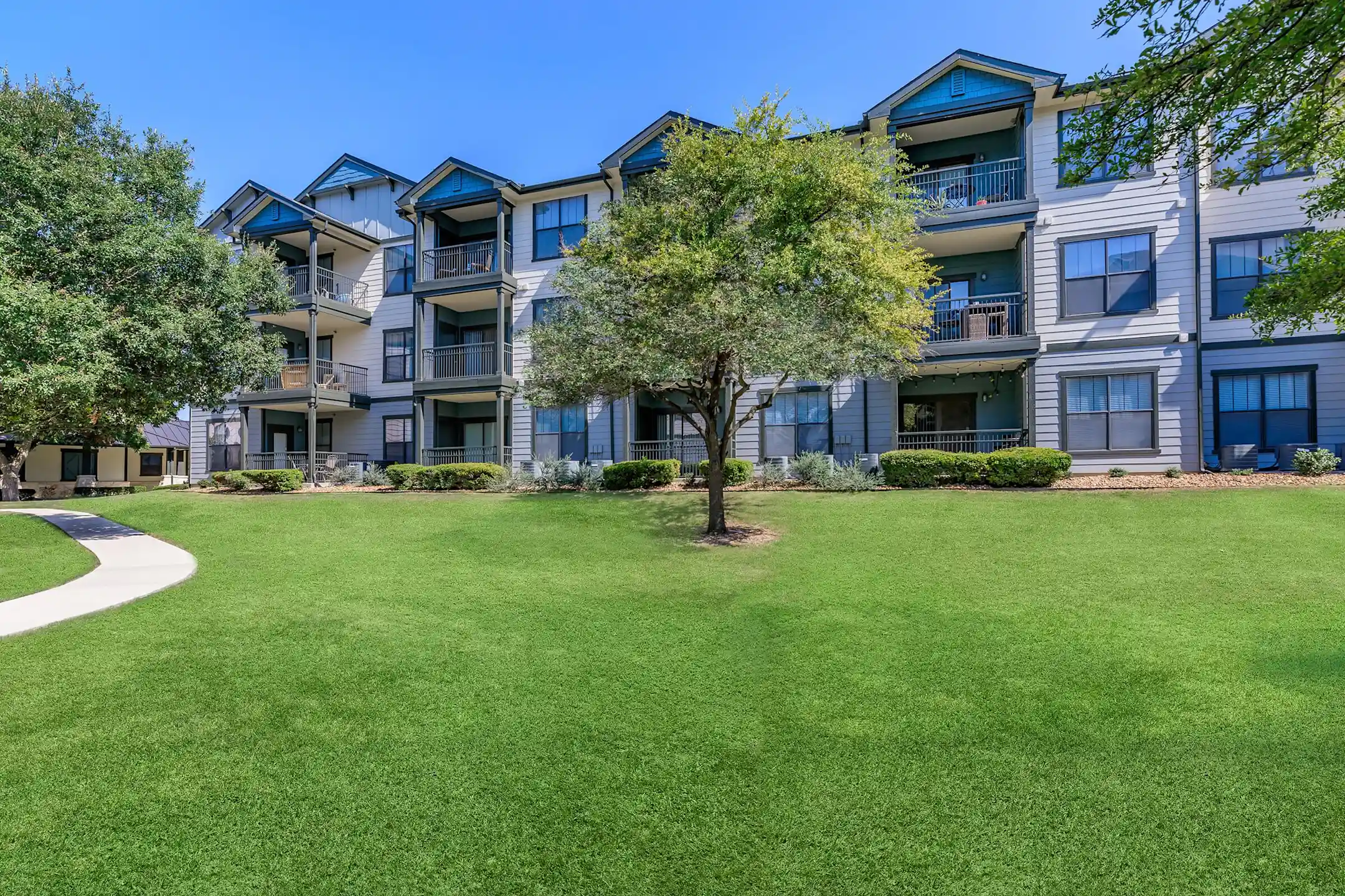 The Heritage Apartments Live Oak, TX 78233