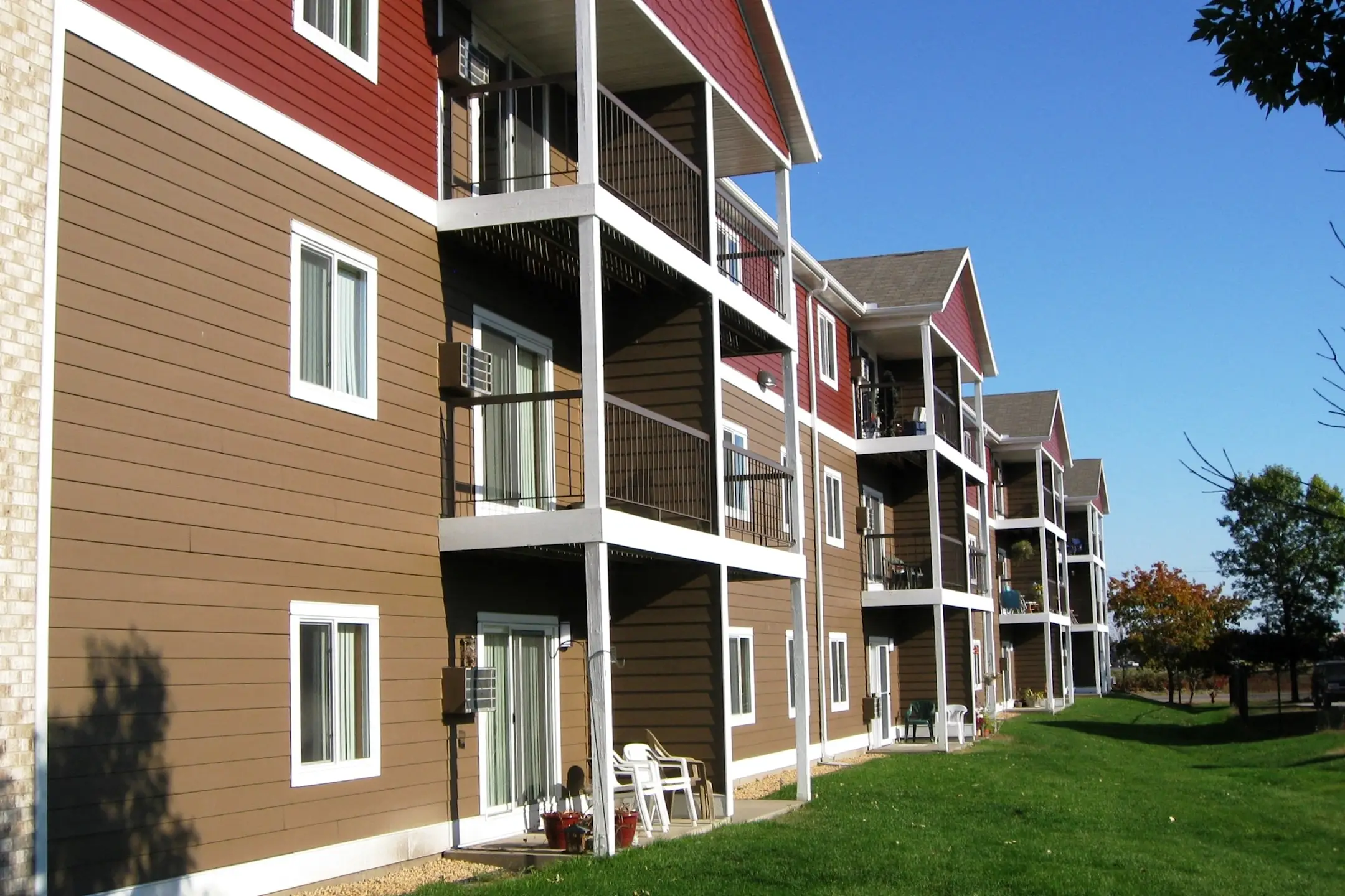 Albertville Meadows Apartments 10732 County Road 37 NE Albertville