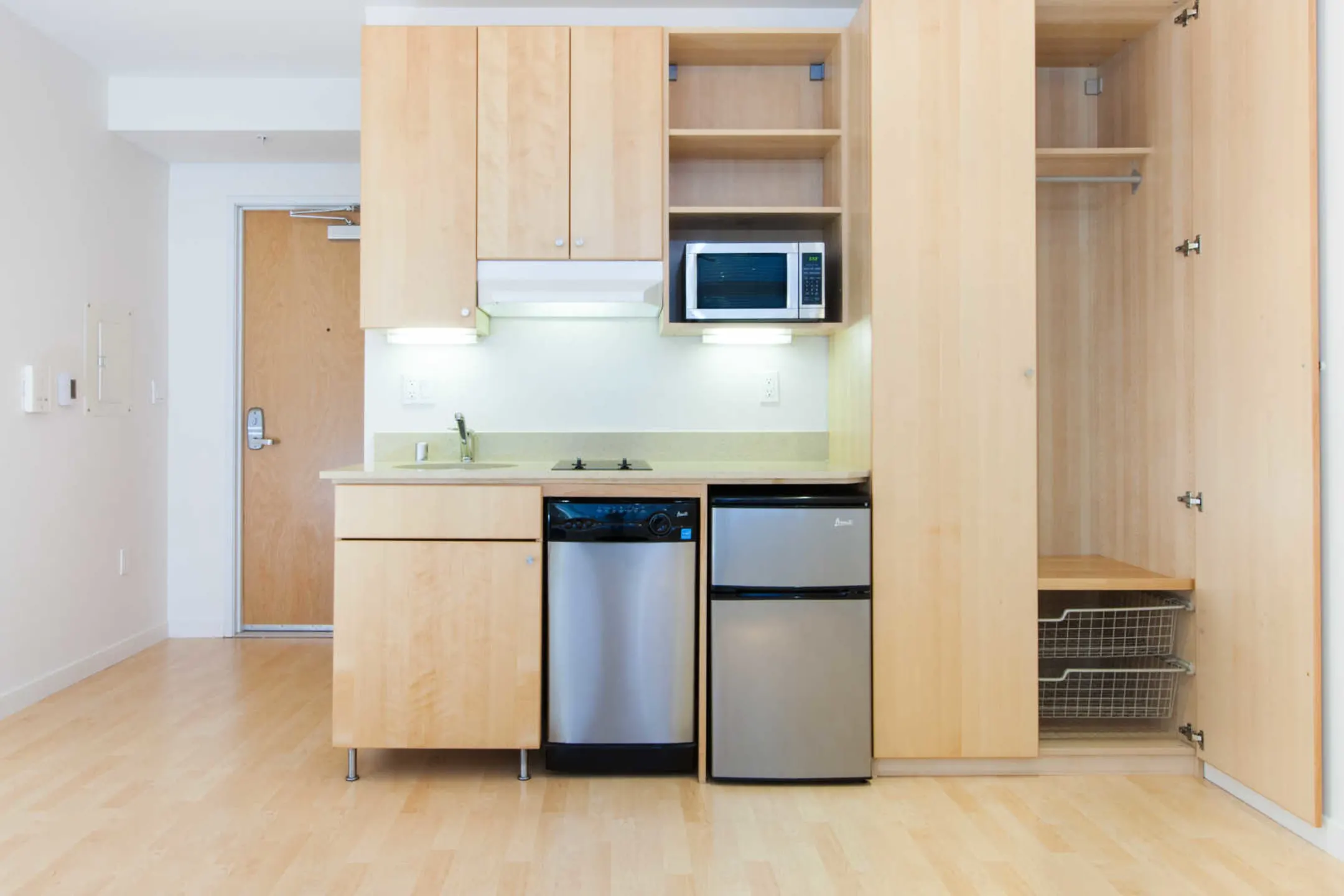 Kitchen - 77 Bluxome Apartments - San Francisco, CA