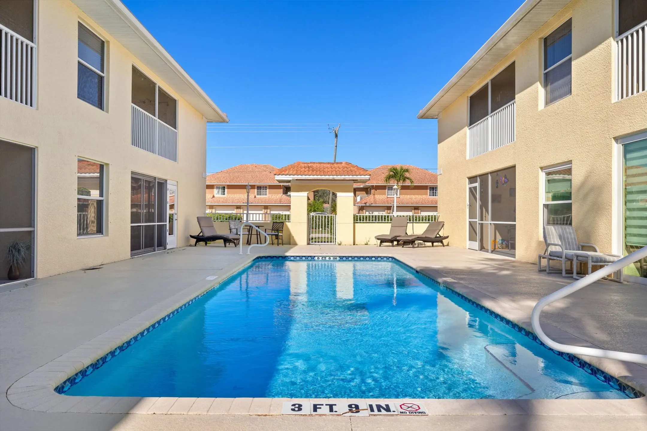 838 SW 47th Ter Unit A202  