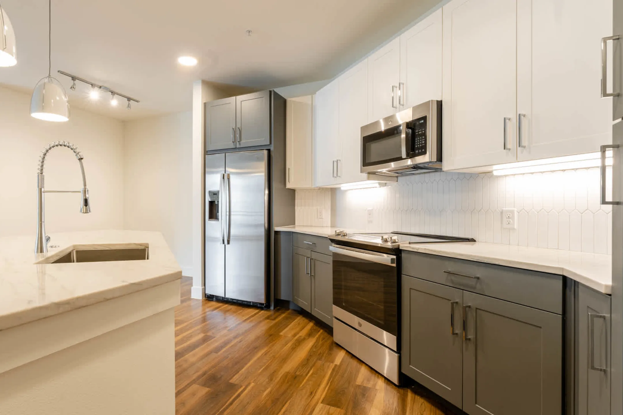 Olivian at The Realm 3964 TX121 Lewisville, TX Apartments for Rent