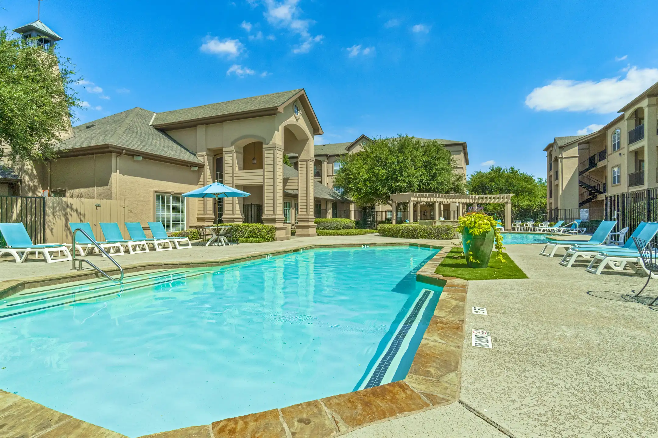 Fountains of Burleson Apartments Burleson, TX 76028