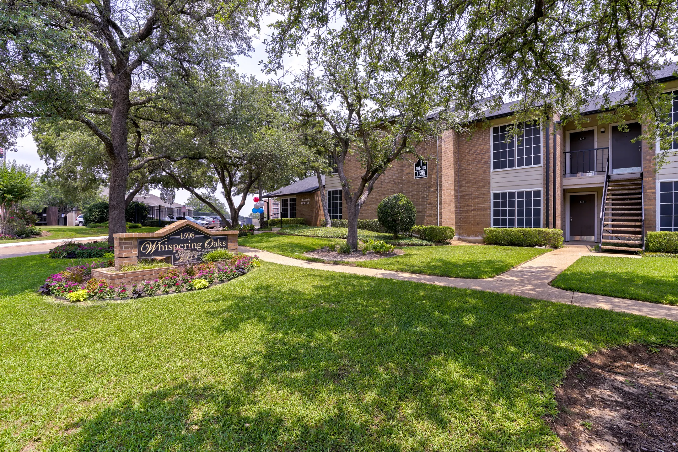 Whispering Oaks Apartments 1598 Weyland Dr North Richland Hills, TX