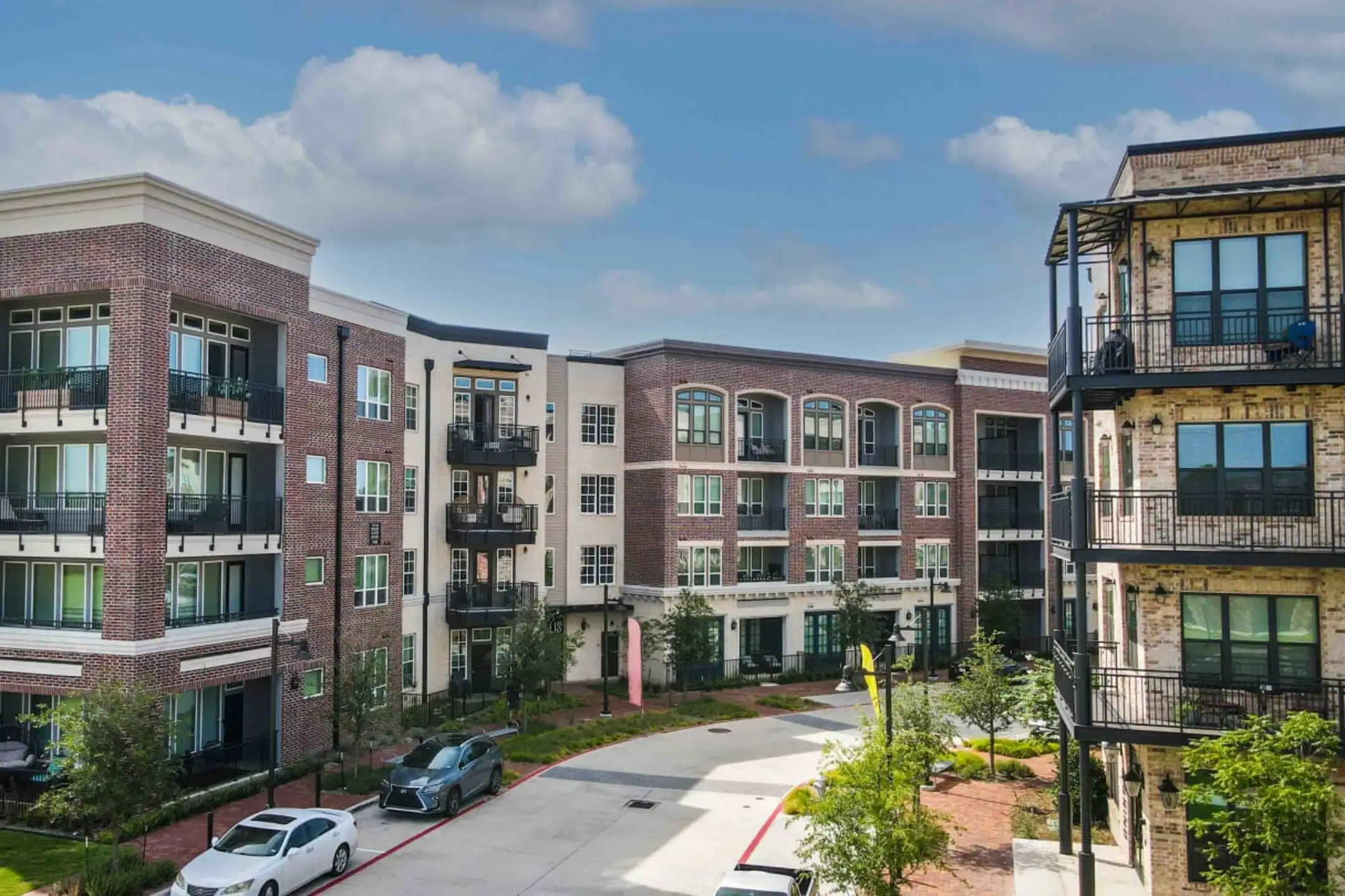 Wallis and Baker Apartments Grapevine, TX 76051