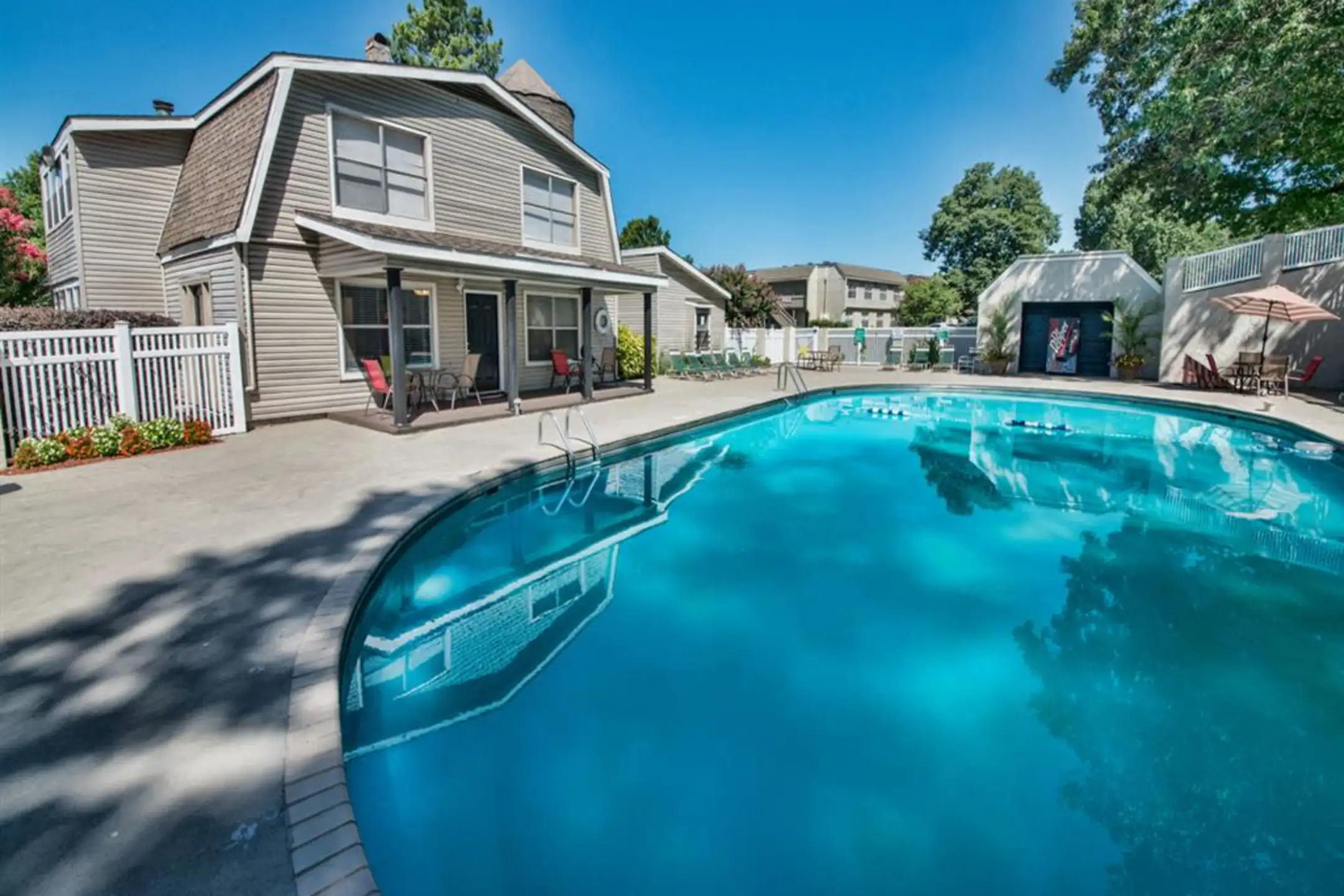 Pool - The Overlook - Huntsville, AL