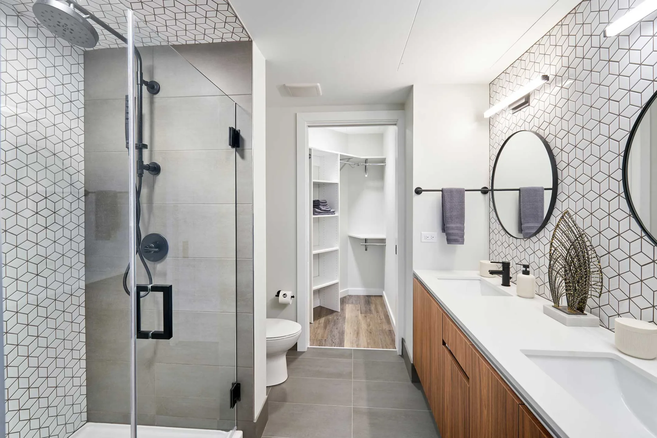 Bathroom - The MO Apartments - Washington, DC