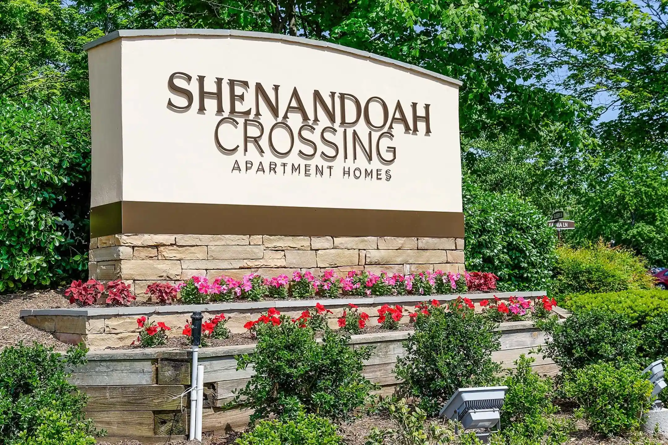 Shenandoah Crossing Apartment Homes Apartments Fairfax, VA 22033
