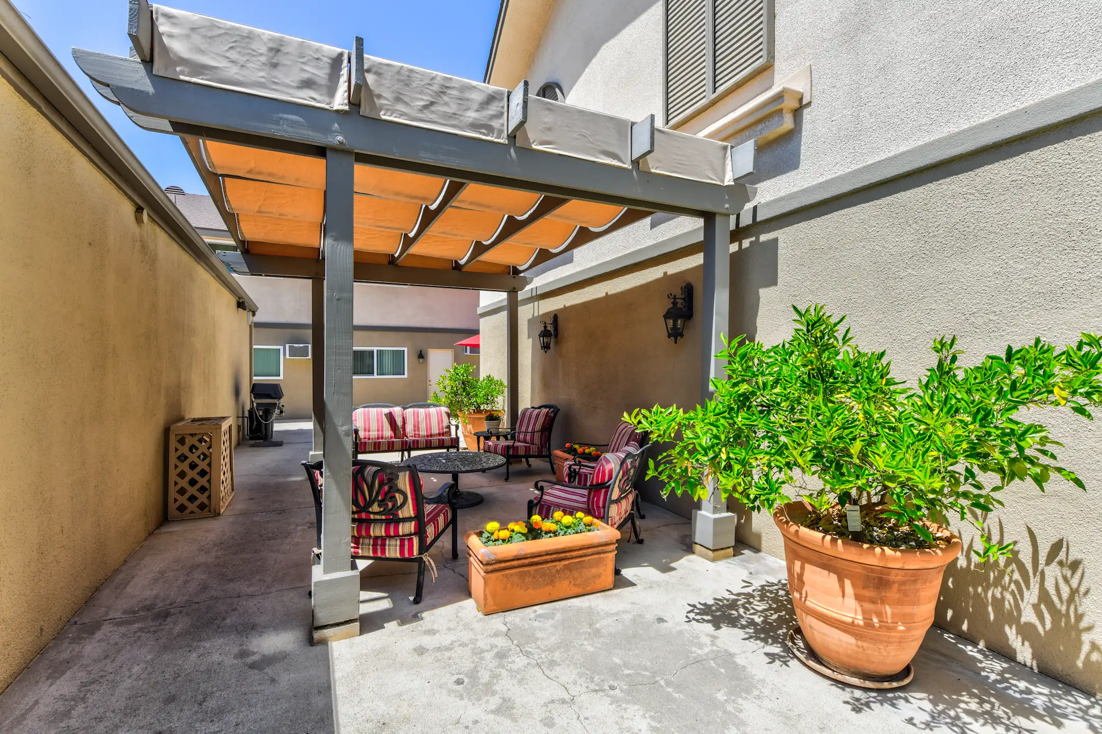 Casa De Jerardo 7500 Orchard St Riverside, CA Apartments for Rent