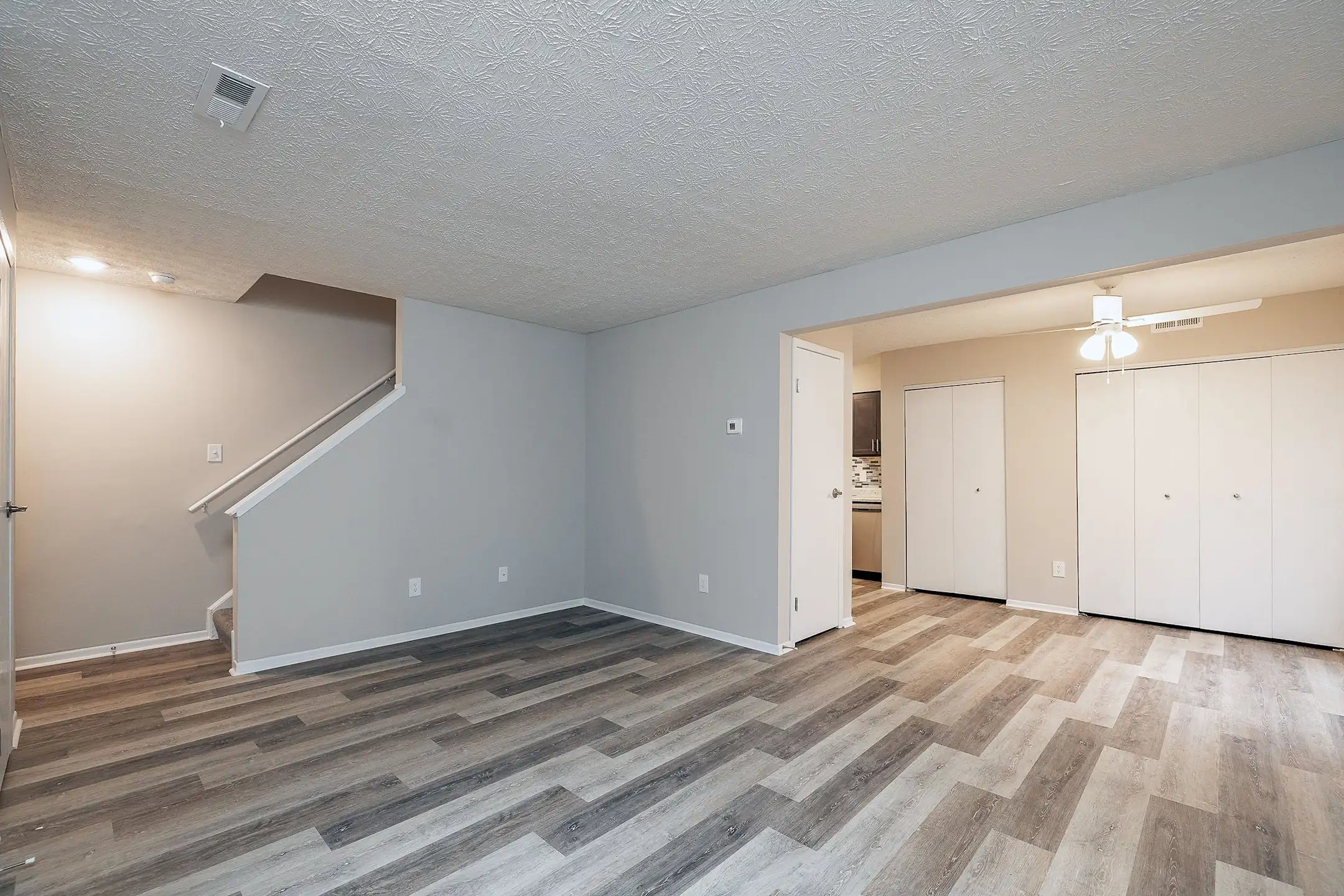 Townhomes at McNaughten 1363 Yorkland Rd Columbus, OH Apartments