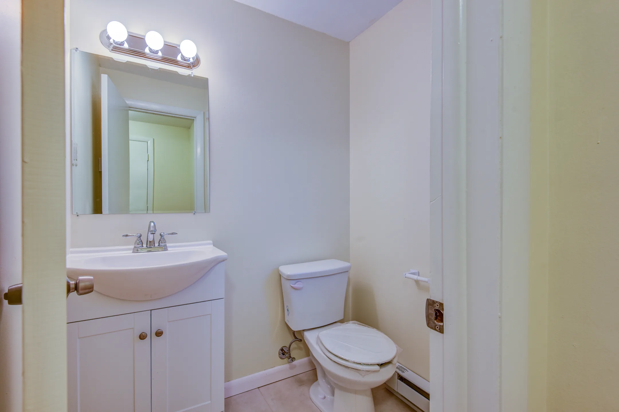 Ramblestone Apartments 15 Regency Dr Bloomfield, CT Apartments for