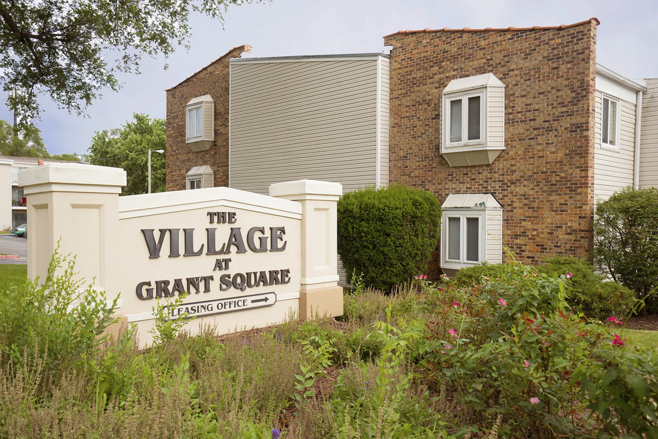 Community Signage - Village at Grant Square - Omaha, NE