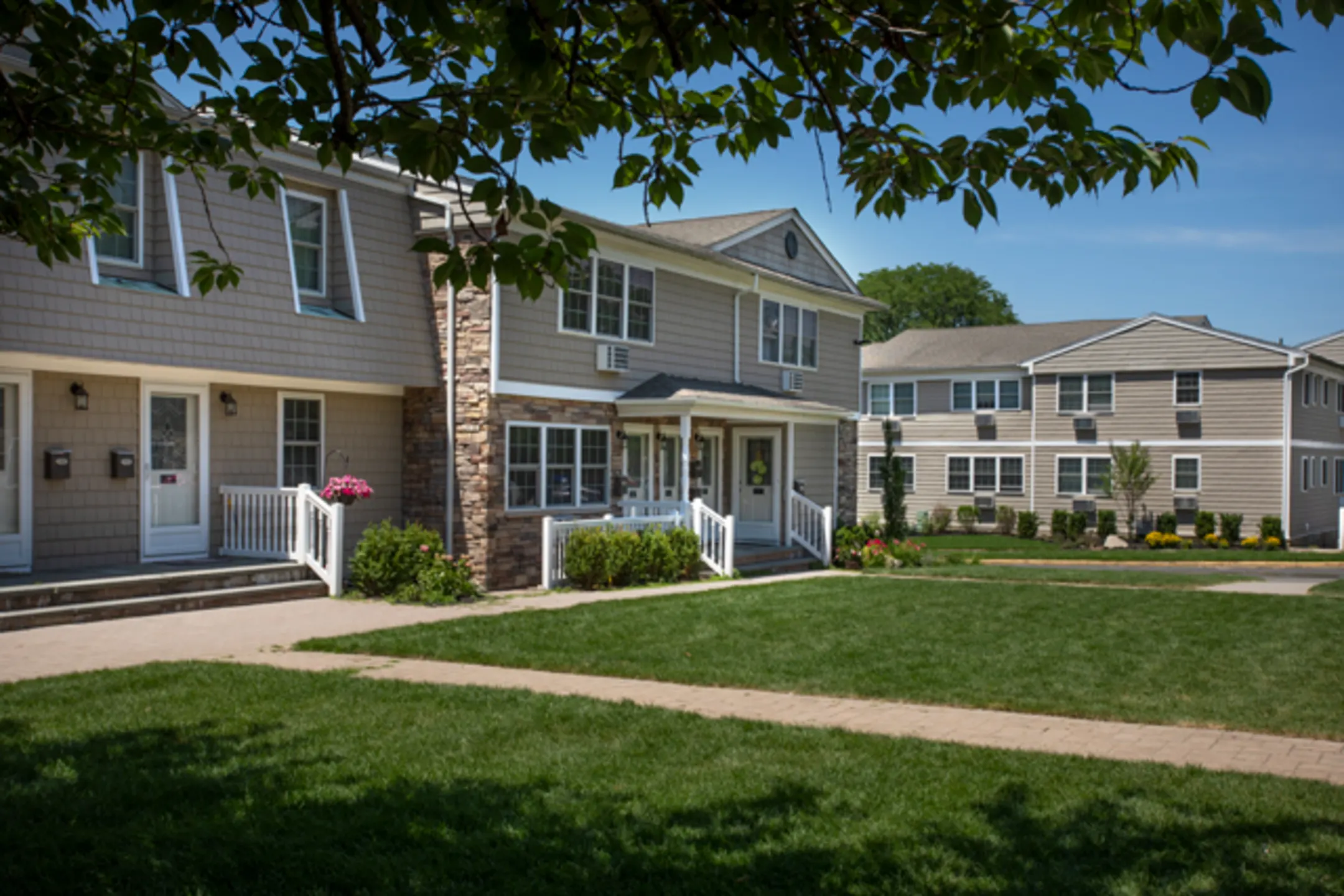 Fairfield Village At Commack Apartments Commack, NY 11725