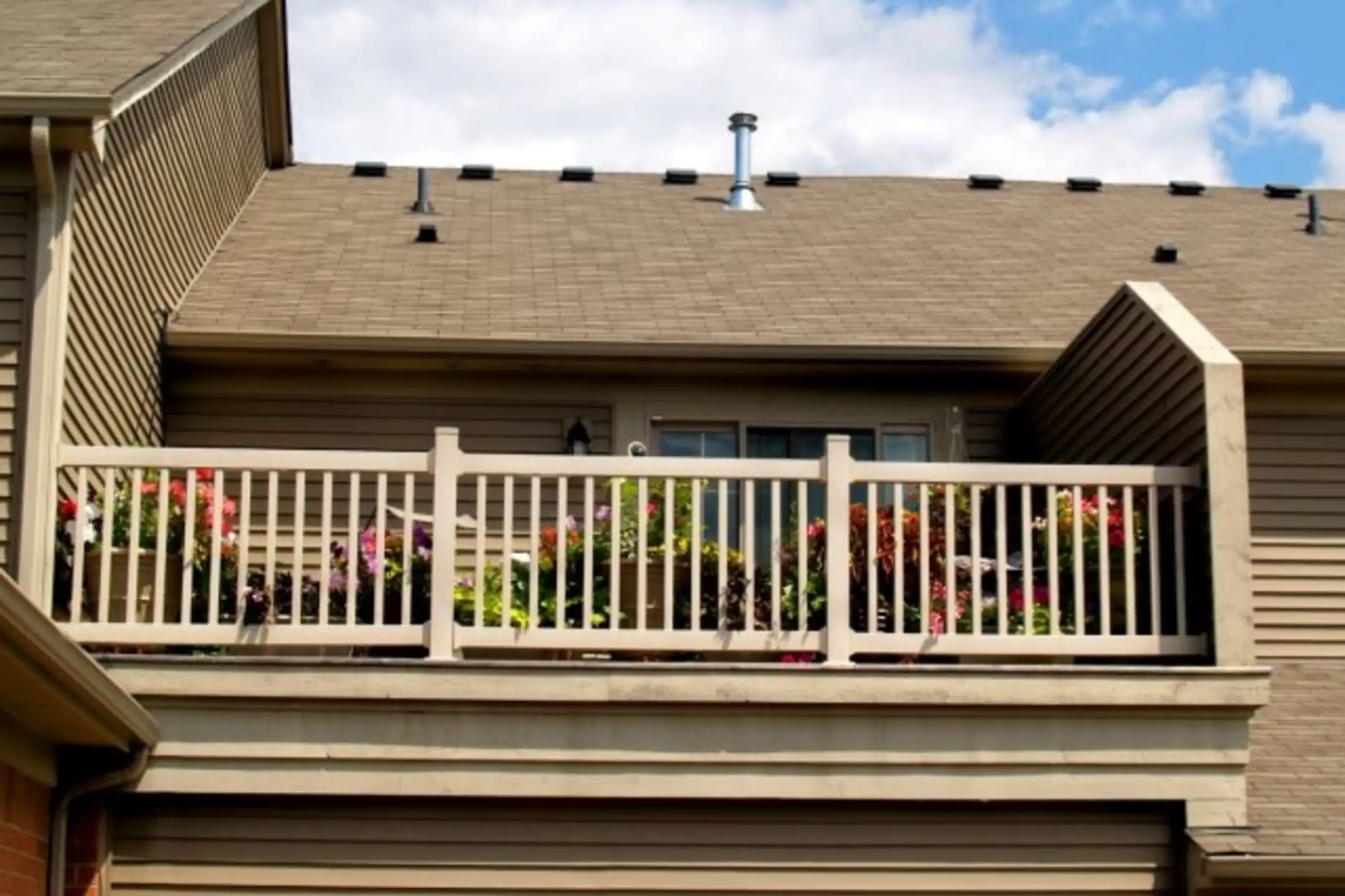 Apartments at Kirkway Apartments Washington, MI 48094