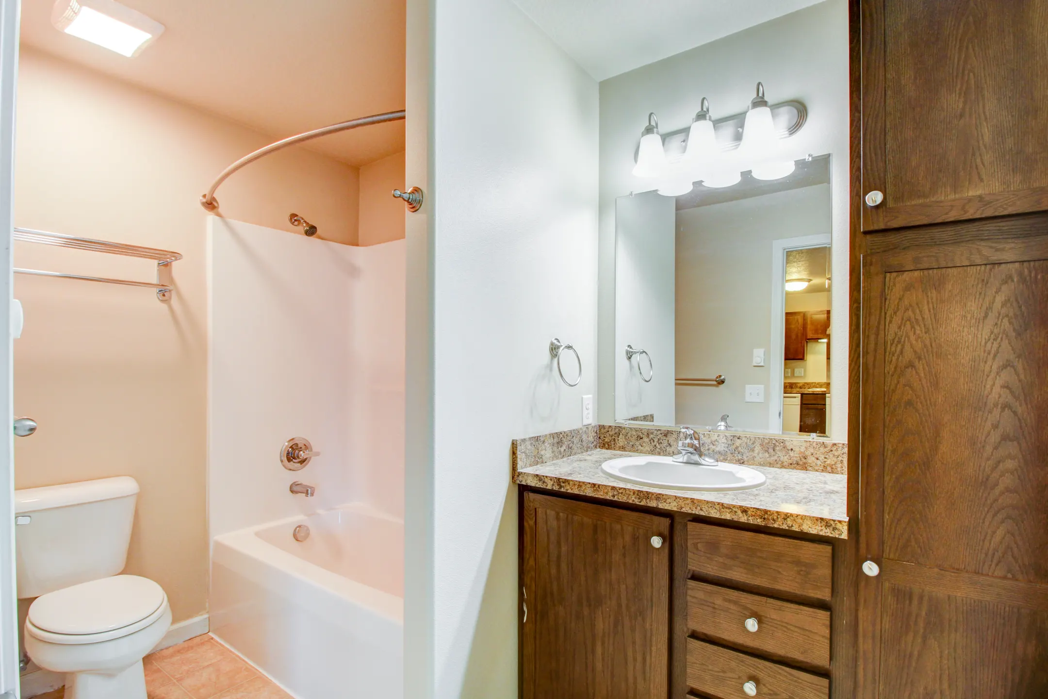 Bathroom - Northdale Apartments - Minot, ND