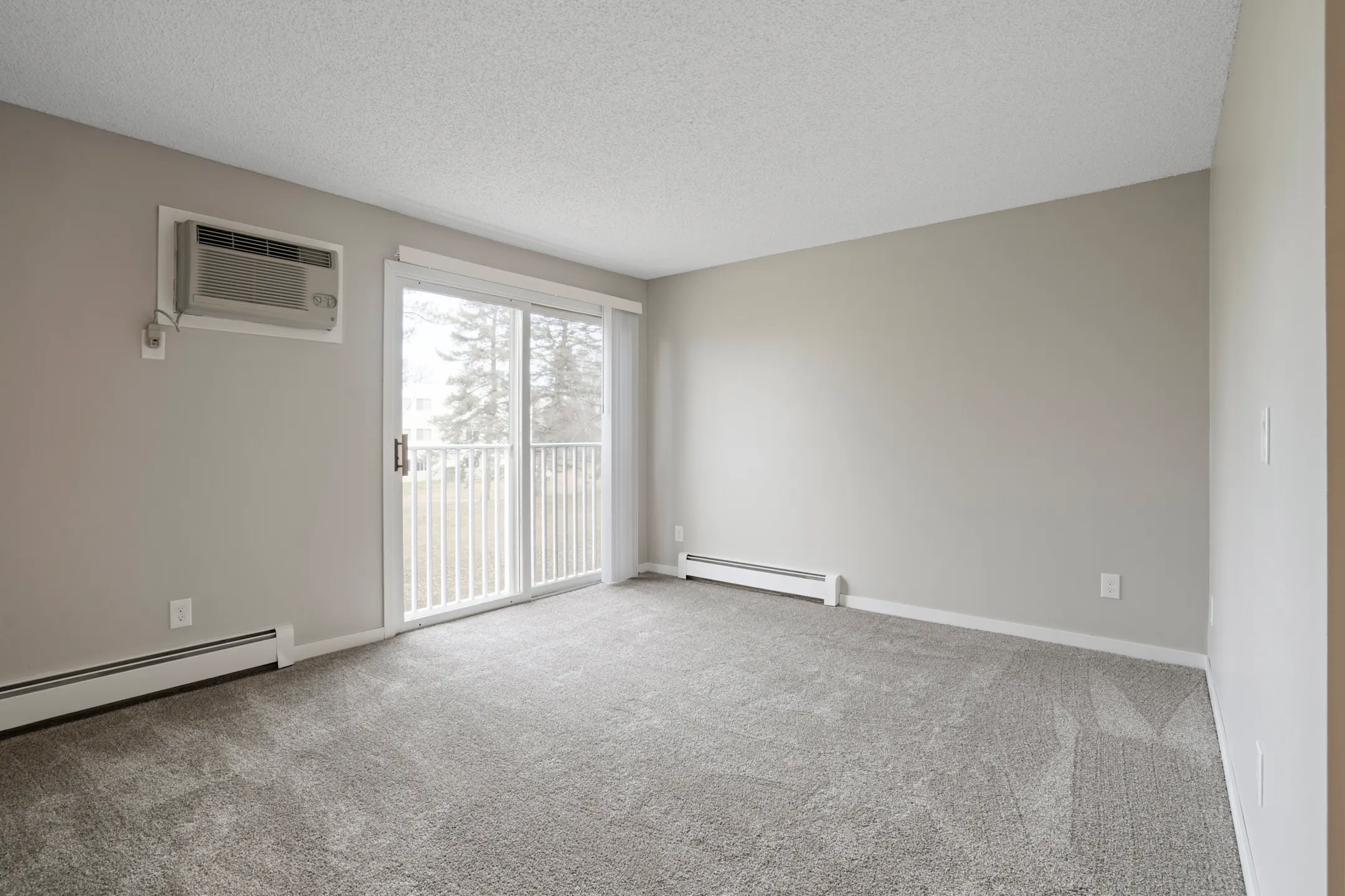 Hillcrest Place Apartments 165 County Road B2 E Saint Paul, MN