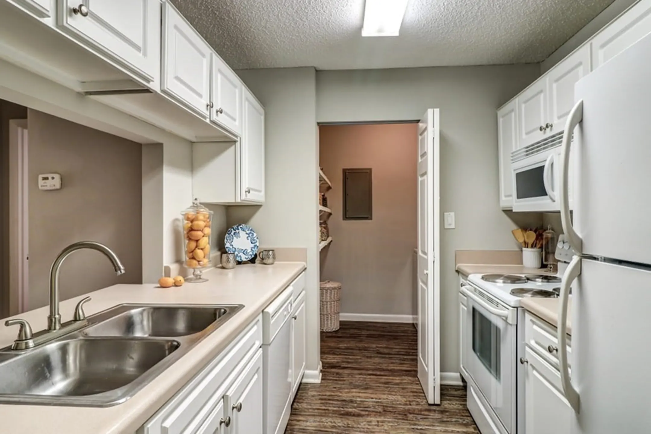 Woodhill Apartments 1355 Jackson Rd Augusta, GA Apartments for Rent