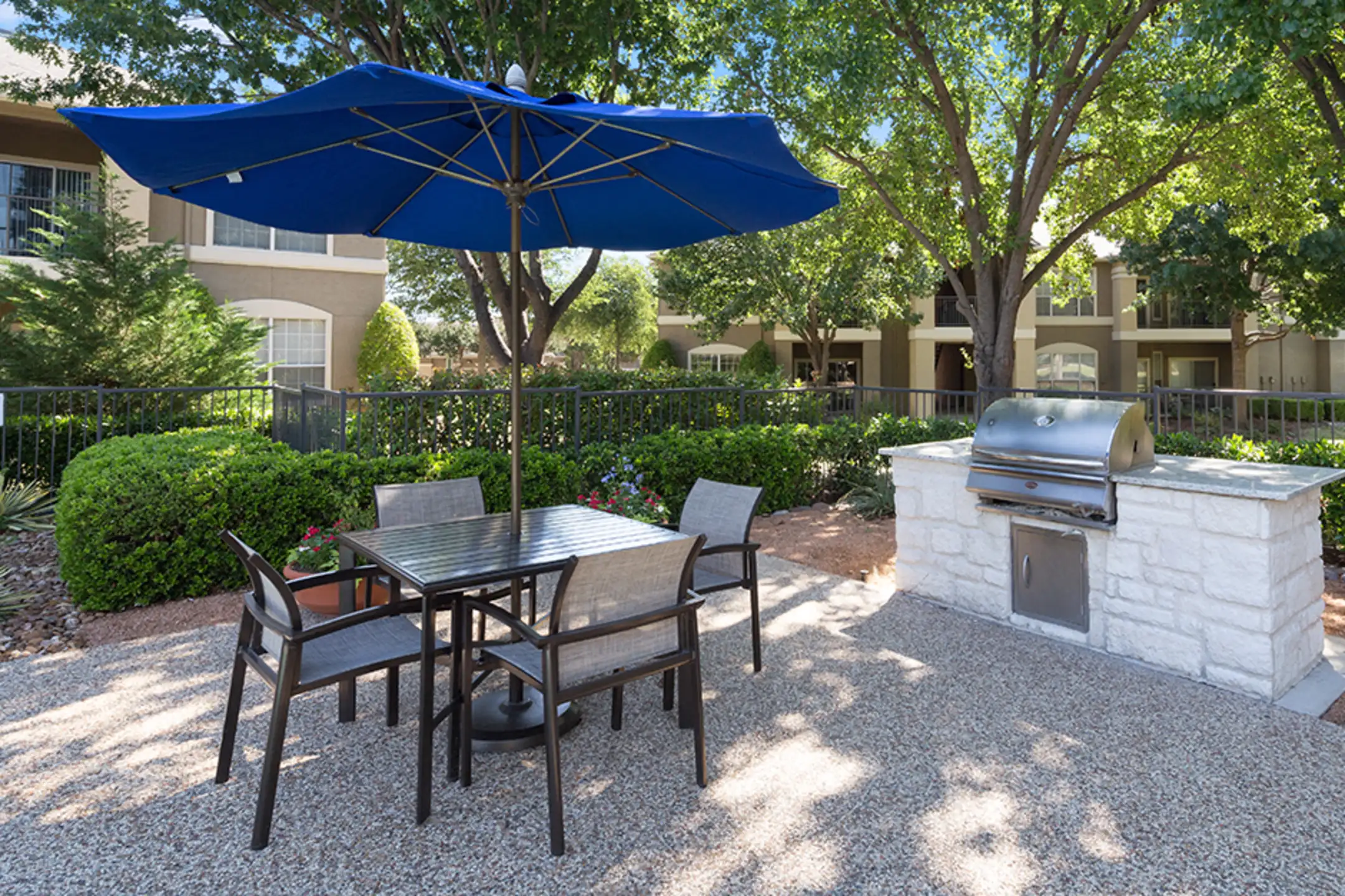 Legends At Chase Oaks 701 Legacy Dr Plano, TX Apartments for Rent