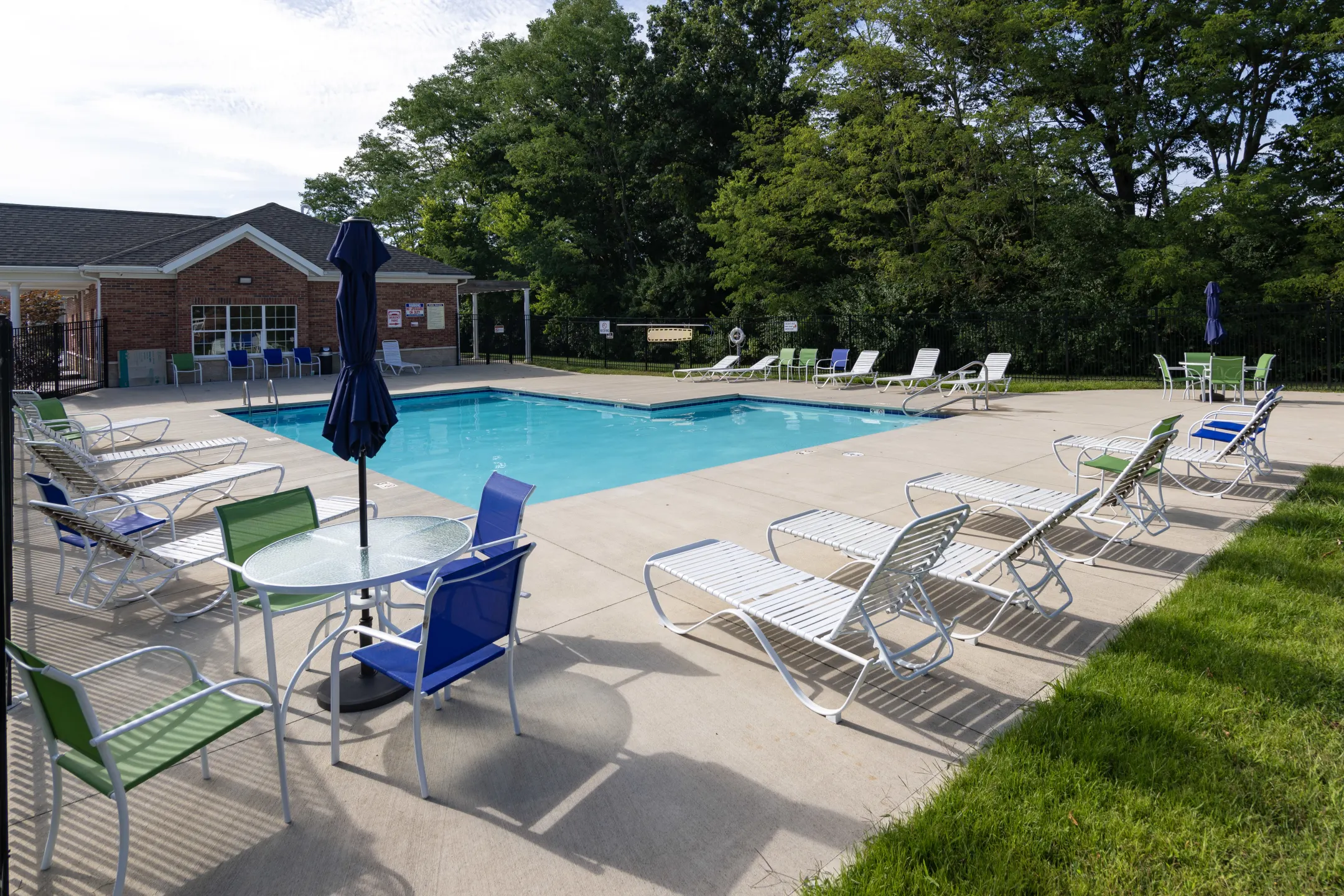 Pool - North Park Townhomes - Cincinnati, OH