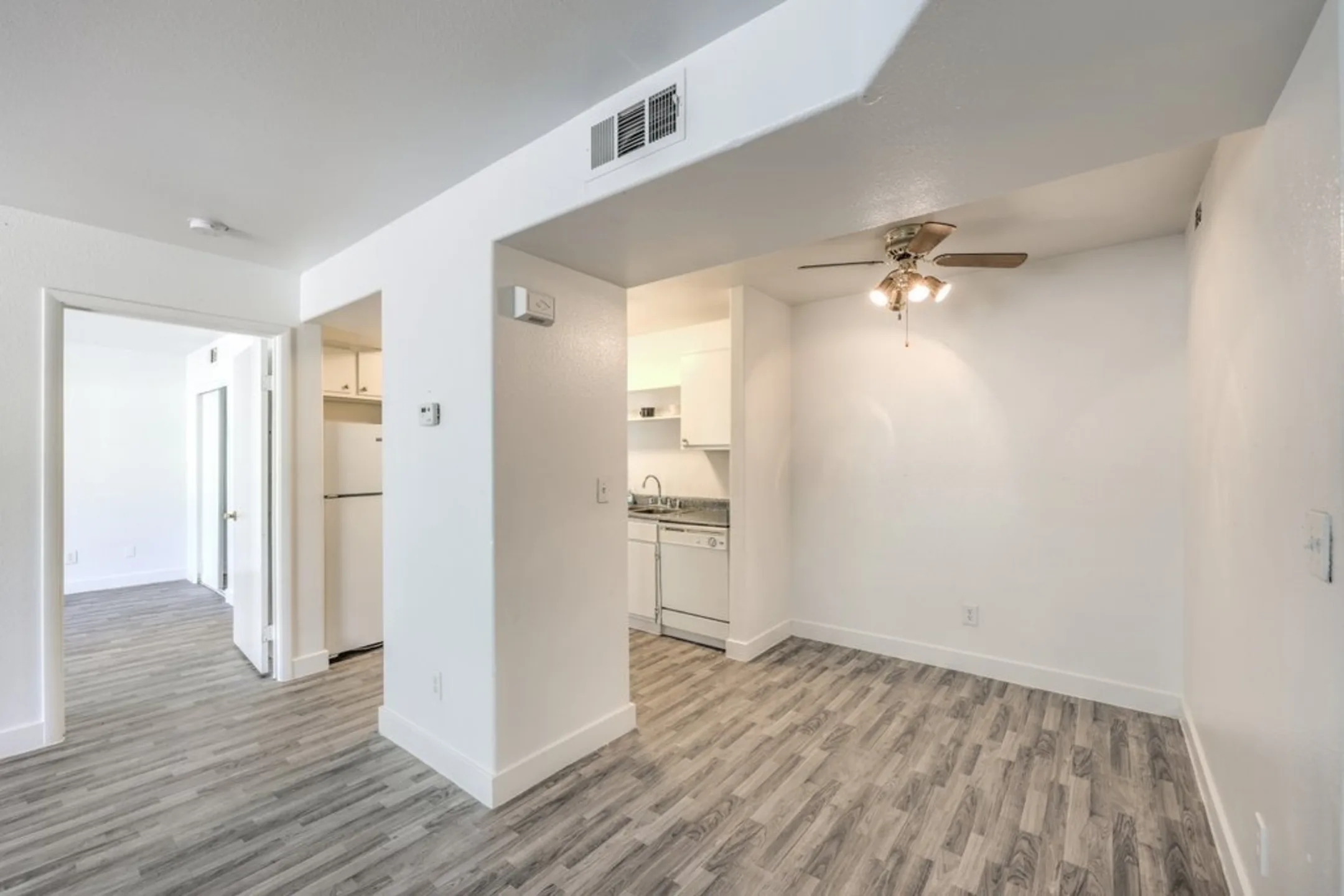 Olive Grove Apartments Las Vegas, NV 89121