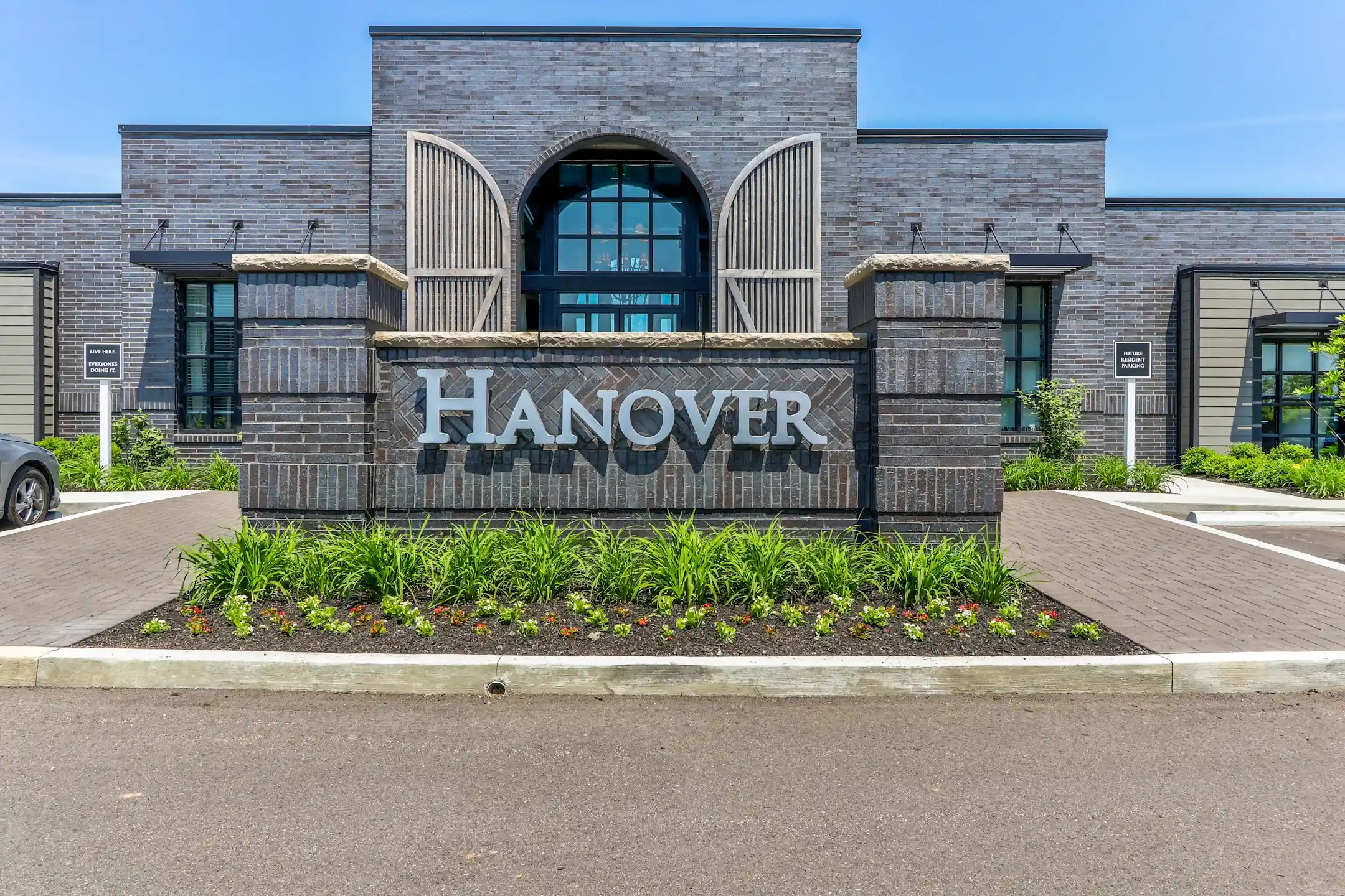 Hanover Park Apartments Columbus, OH 43204