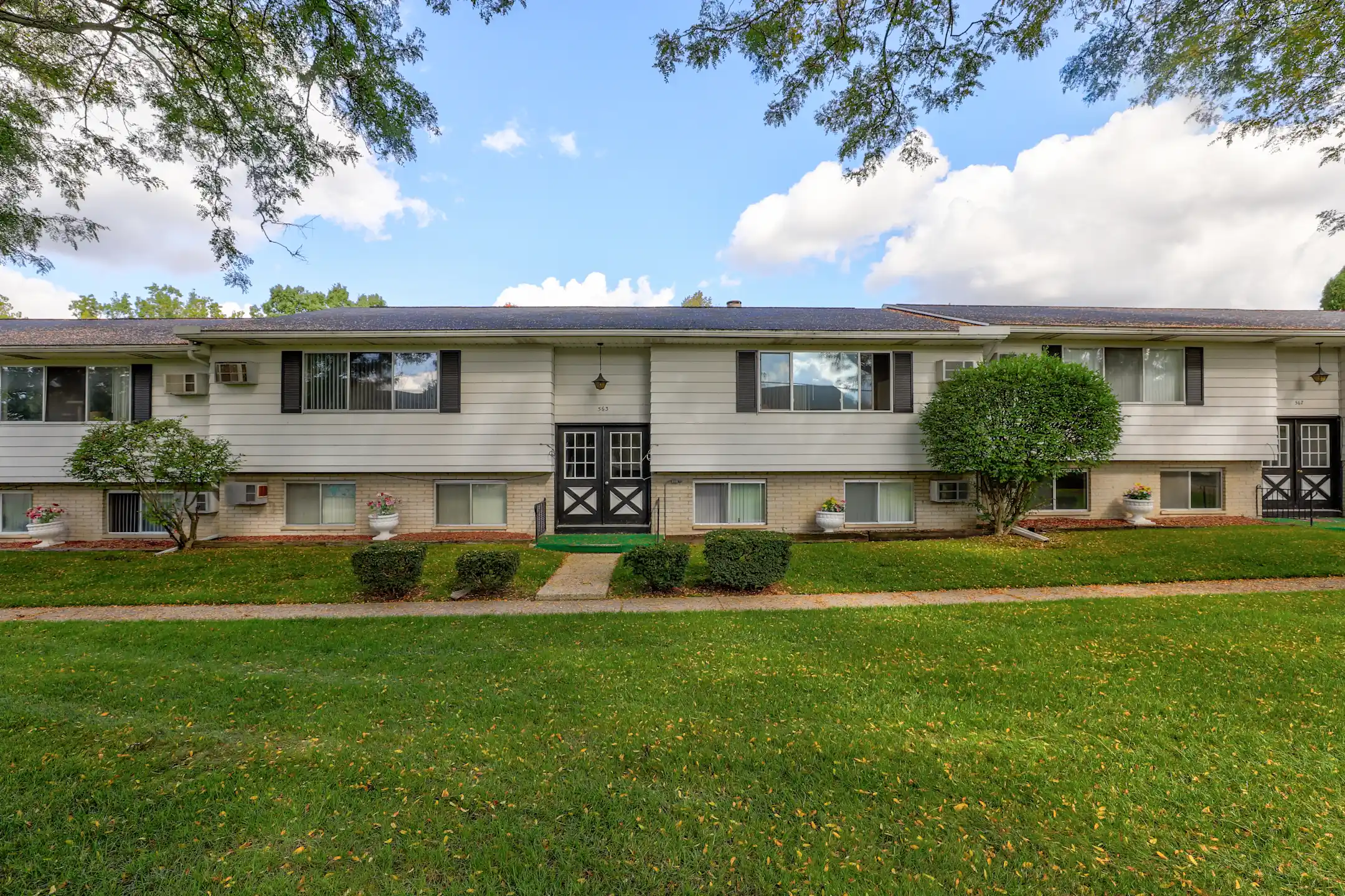 Hazel Park Apartments 560 Dover St Apt 3 Mount Morris, MI