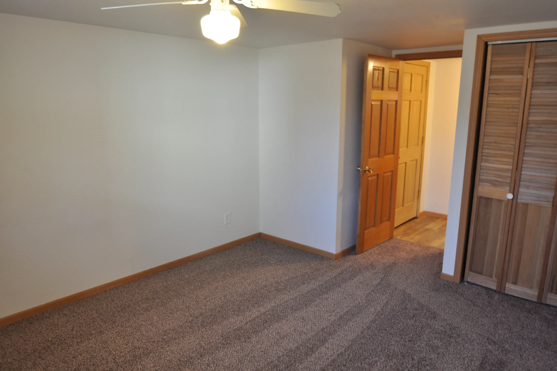 Skaff Apartments Moorhead 1102 28th Ave S Moorhead, MN Apartments