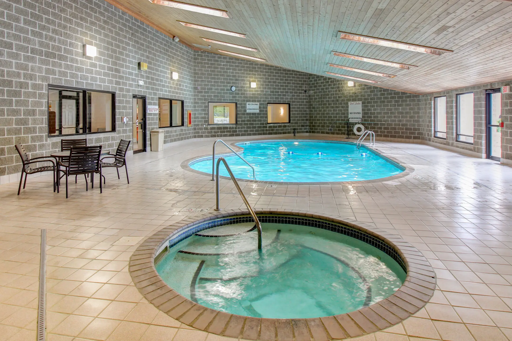 Wellington At The Dunes Estates Apartments North Sioux City, SD 57049