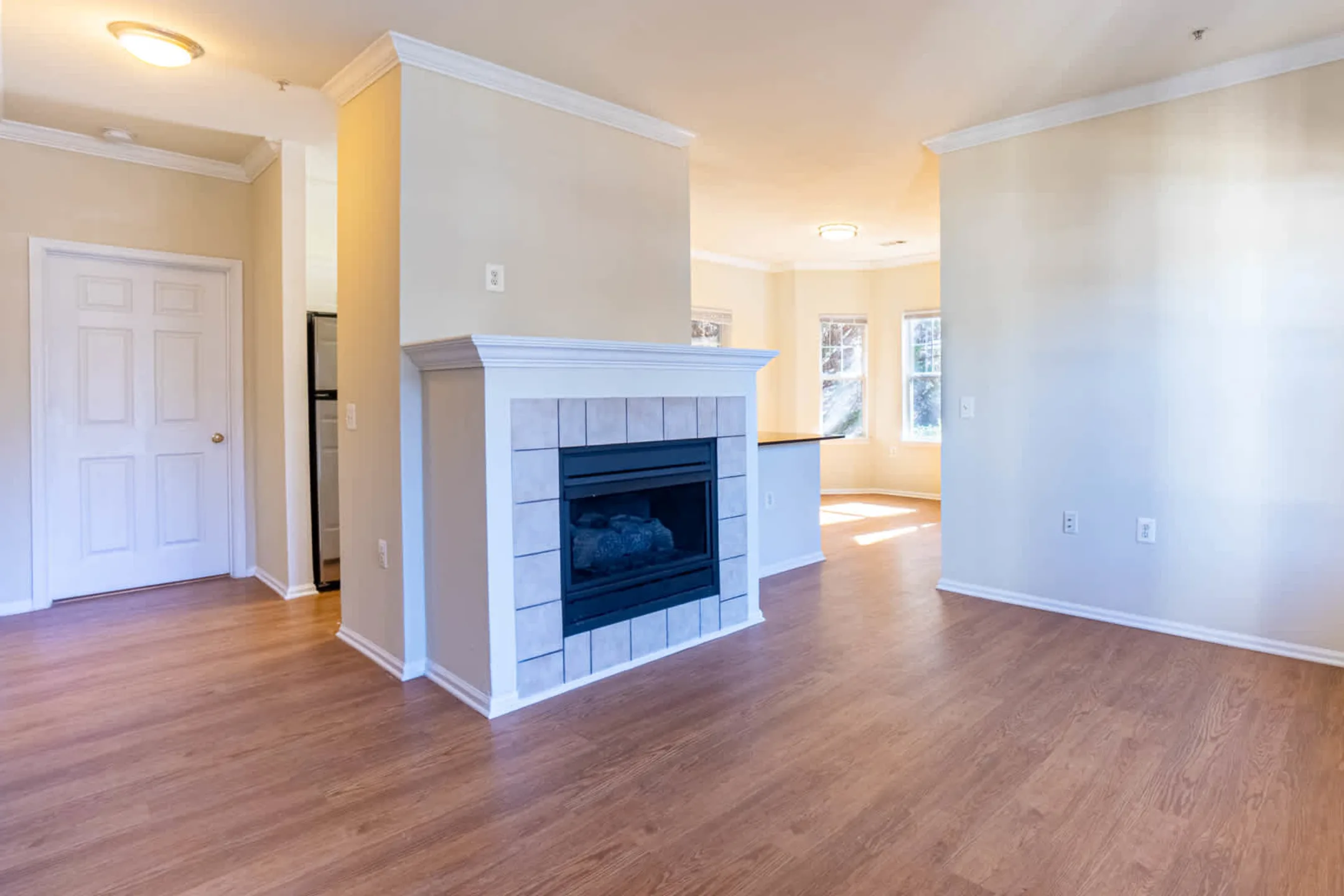 The Reserve at Fairfax Corner Apartments Fairfax, VA 22030