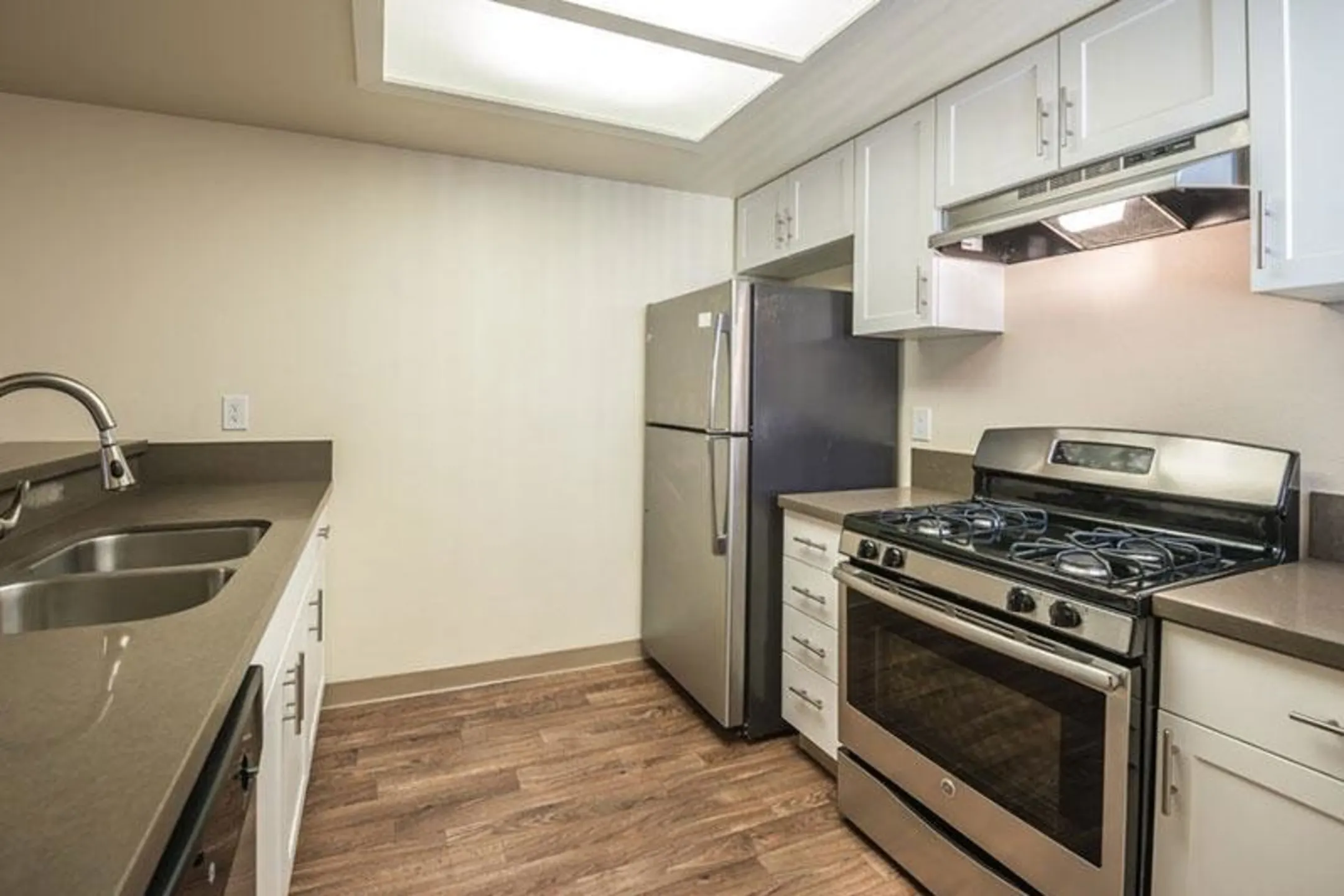 Parc Claremont Apartments 1826 W Arrow Rte Upland, CA Apartments